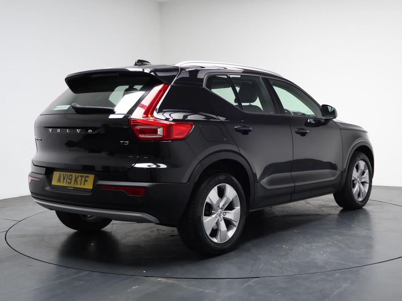 Volvo XC40 - Image 11