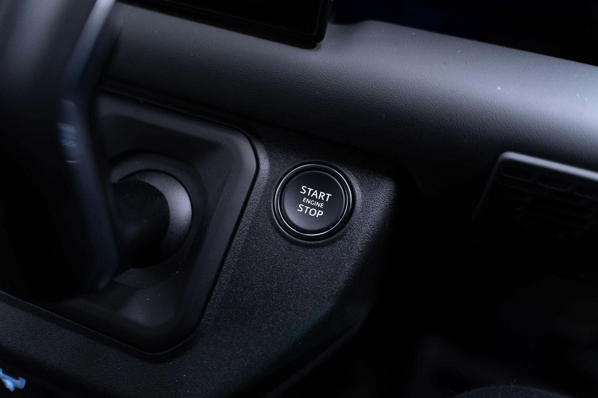 Land Rover Defender 110 - Image 17