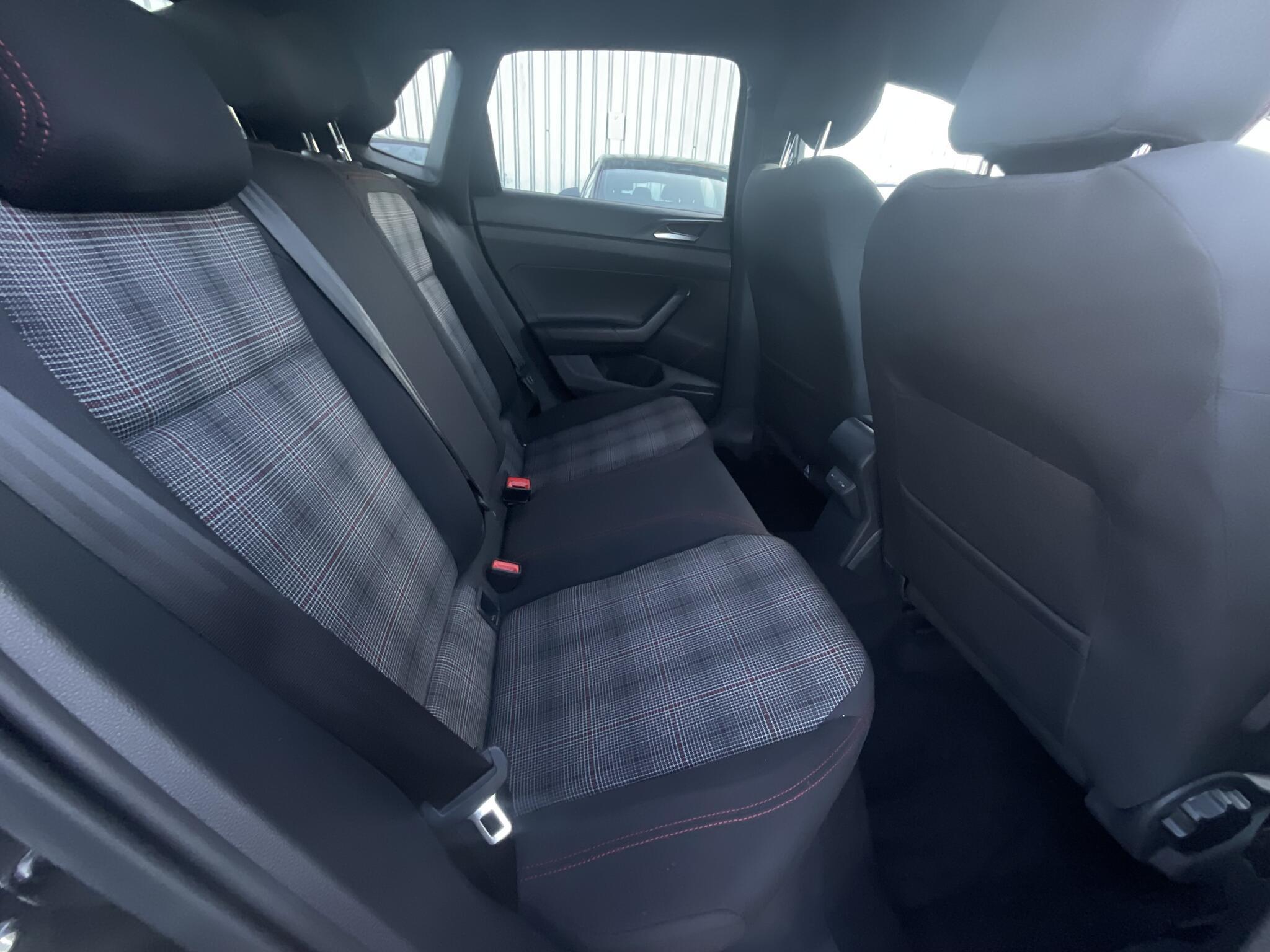 Volkswagen Polo - Image 12