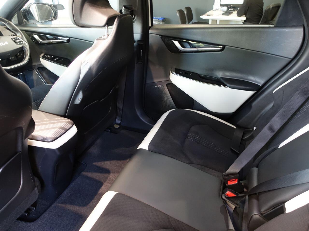 Kia EV6 - Image 18