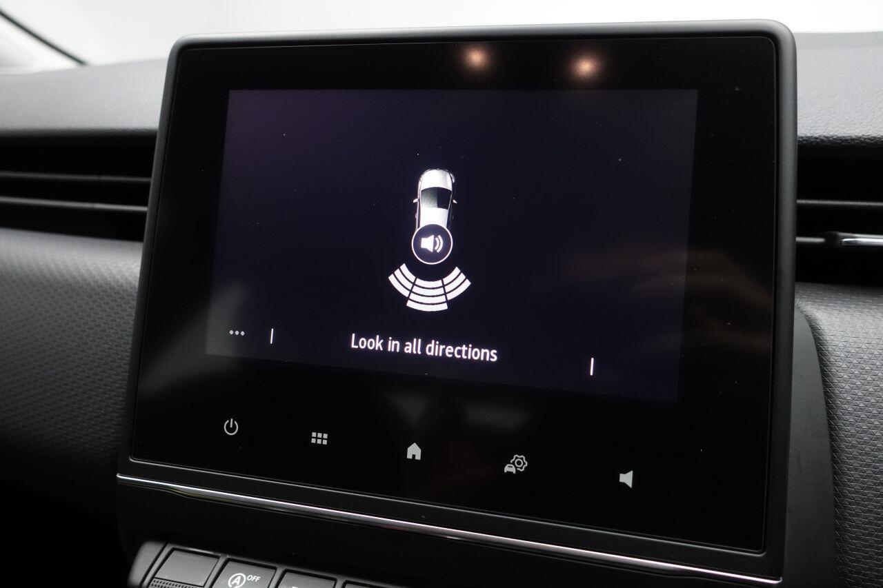 Renault Clio - Image 33