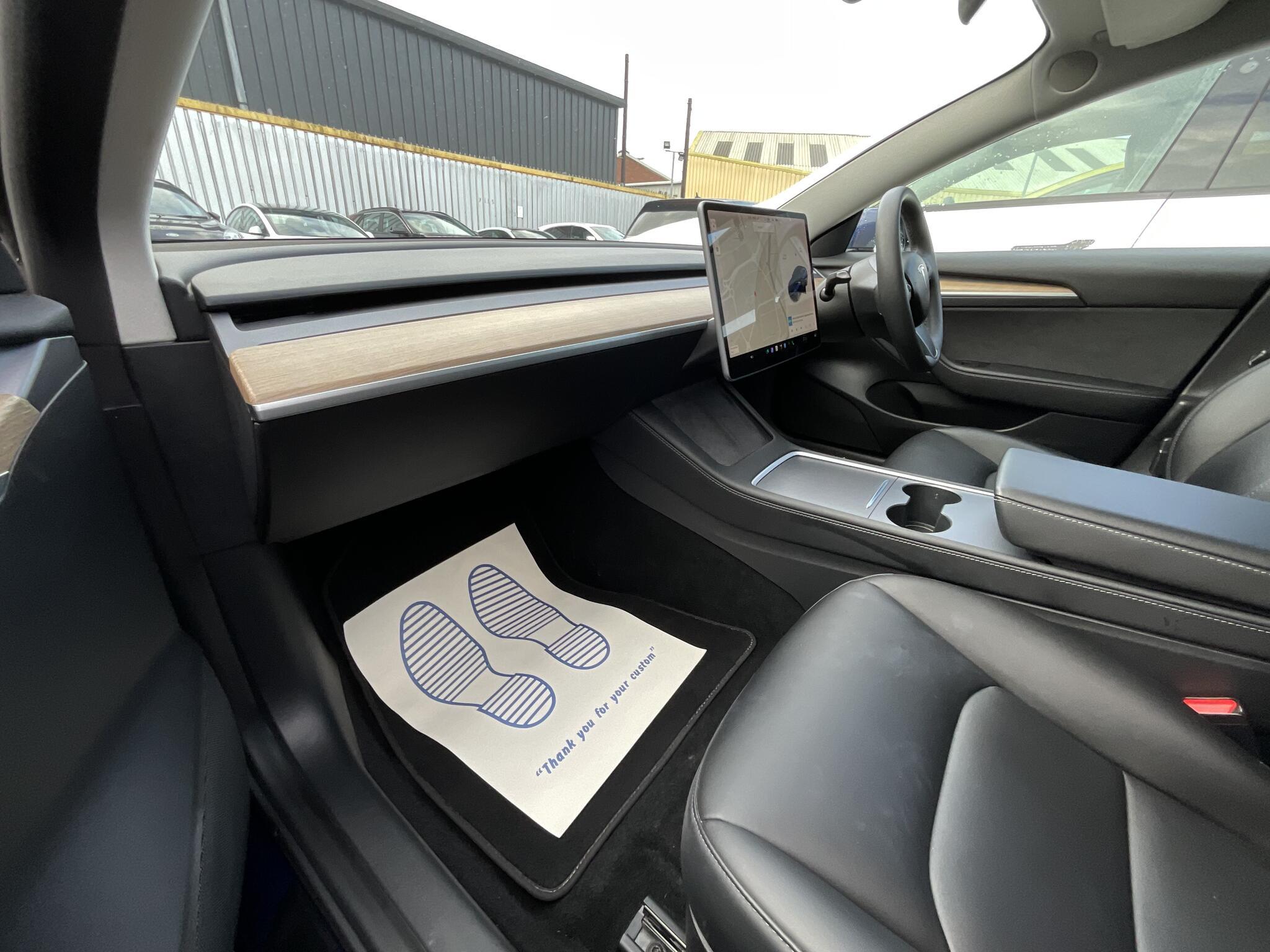Tesla Model 3 - Image 17