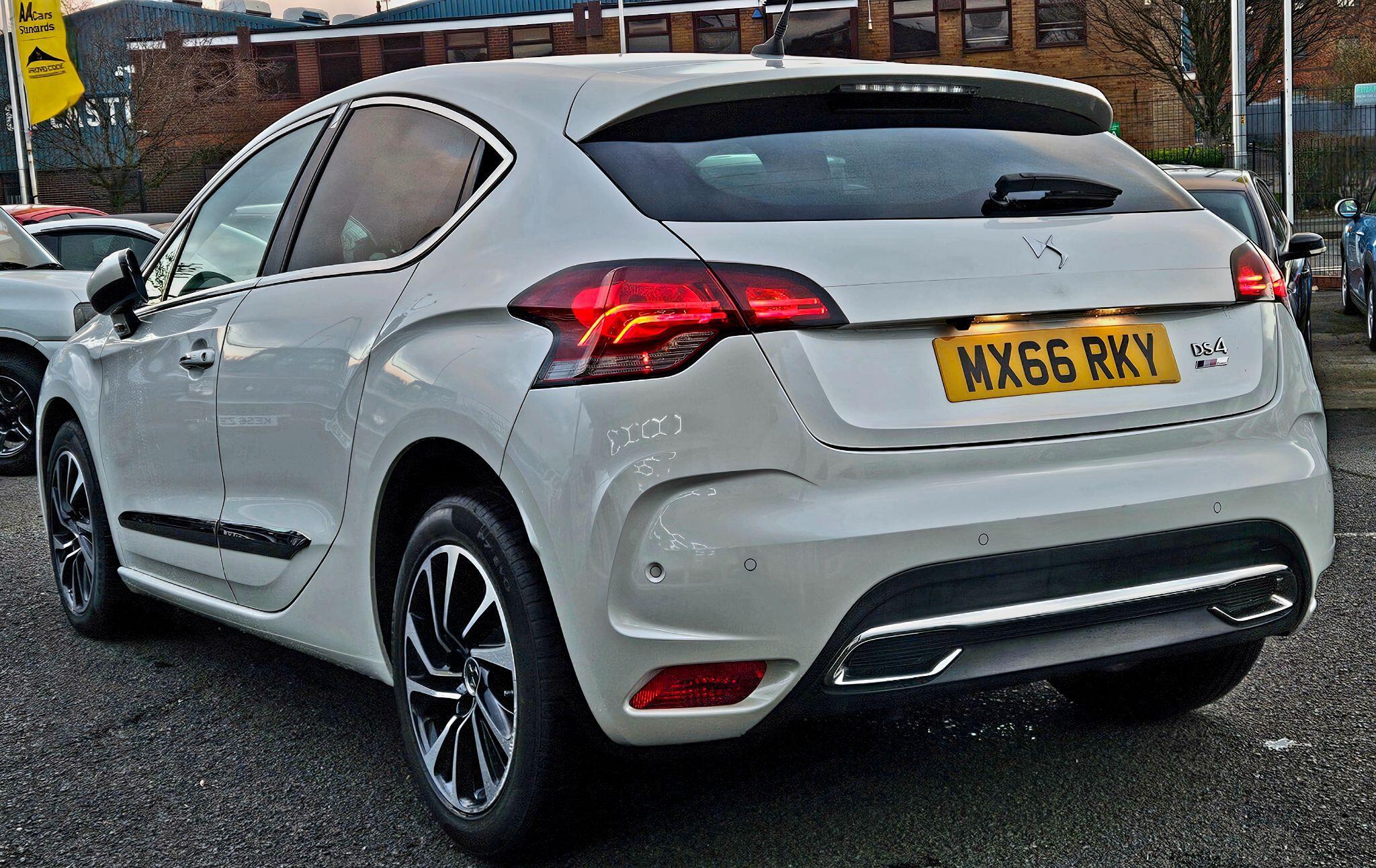 DS AUTOMOBILES DS 4 - Image 15