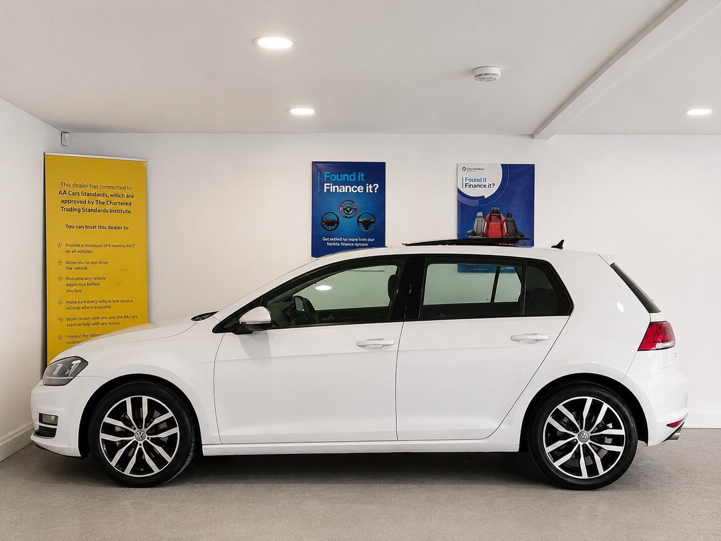 Volkswagen Golf - Image 6