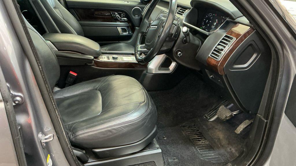 Land Rover Range Rover - Image 2