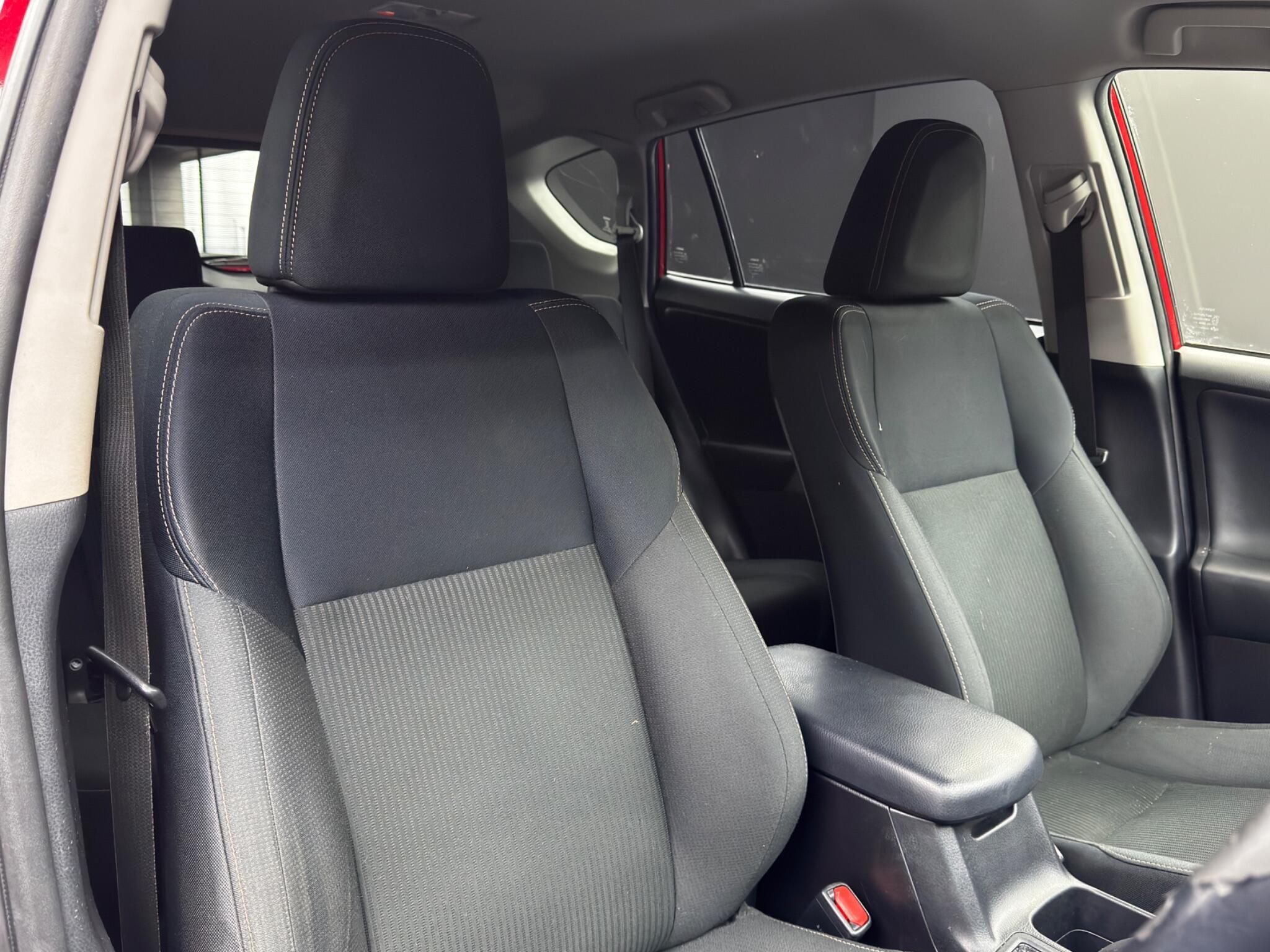 Toyota RAV4 - Image 12