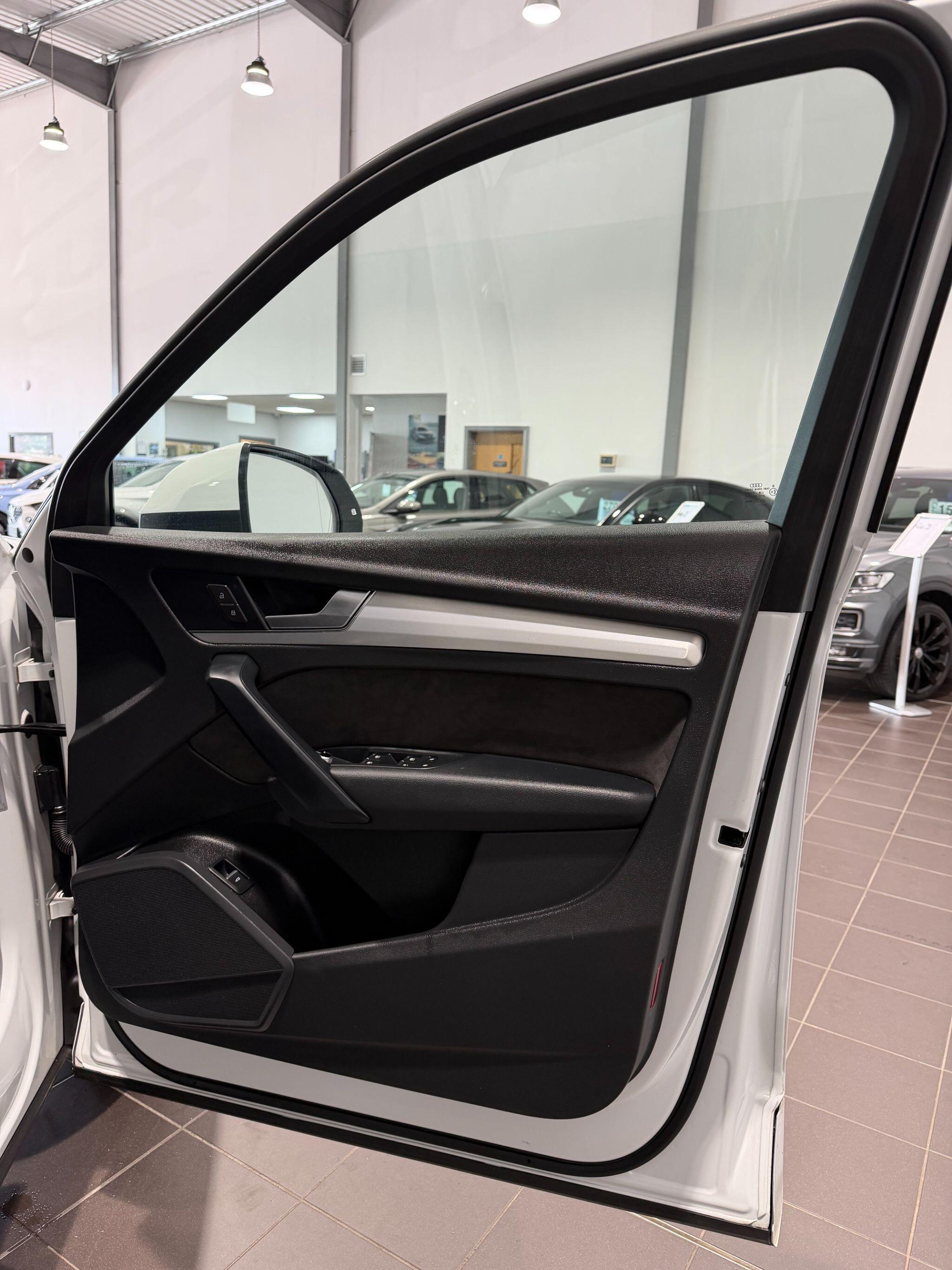 Audi Q5 - Image 19
