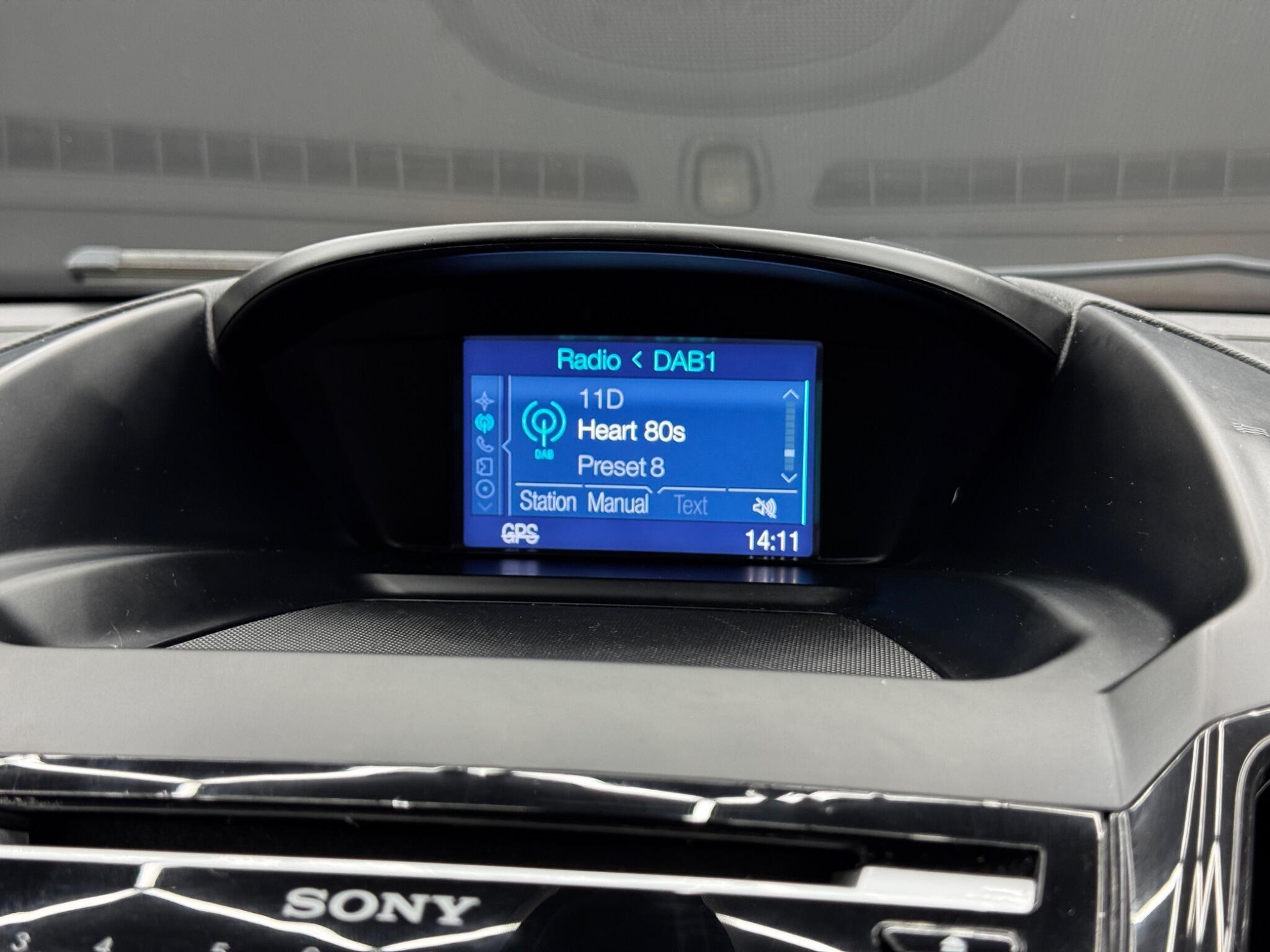 Ford Kuga - Image 29