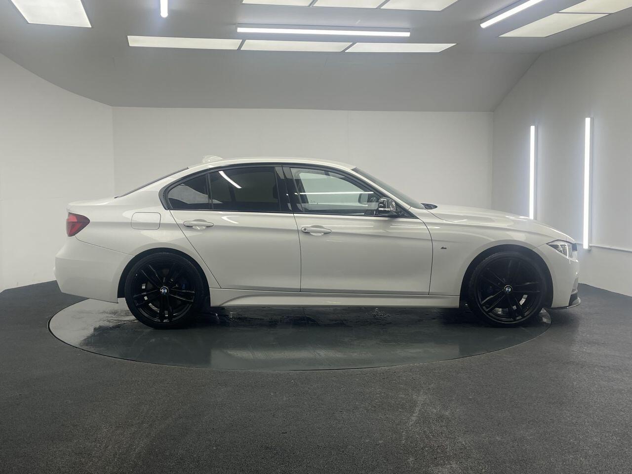 BMW 3 Series - Image 22