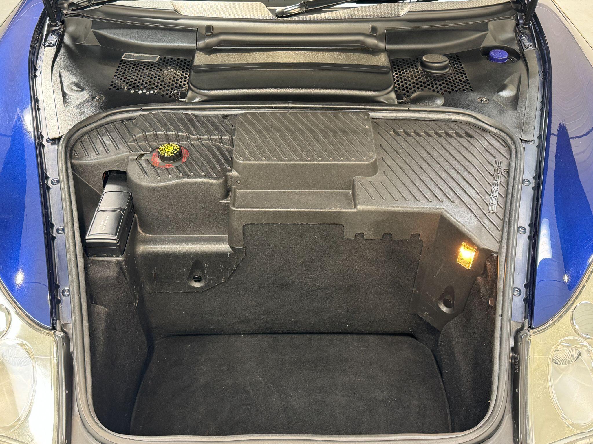 Porsche 911 - Image 38