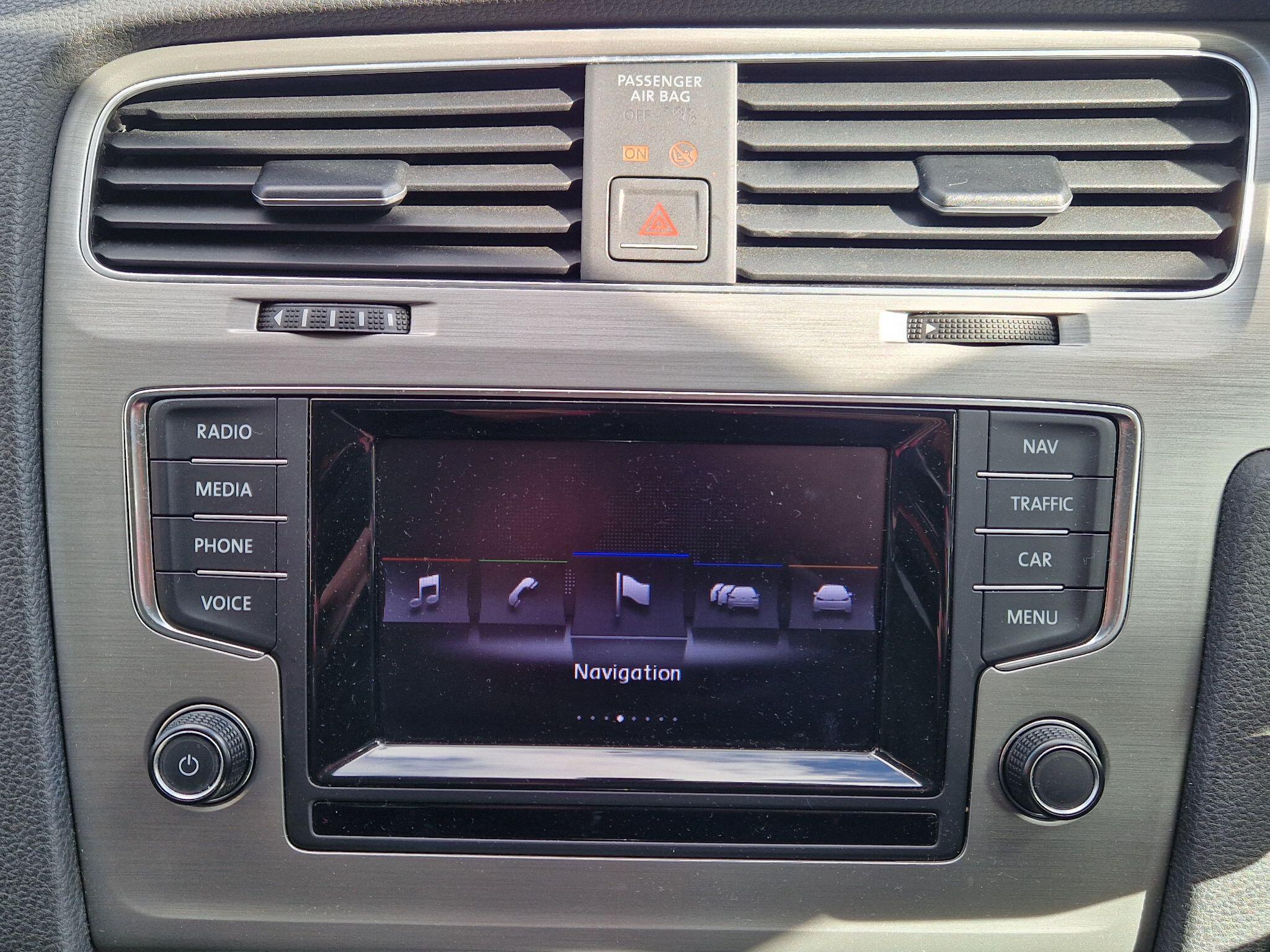 Volkswagen Golf - Image 48