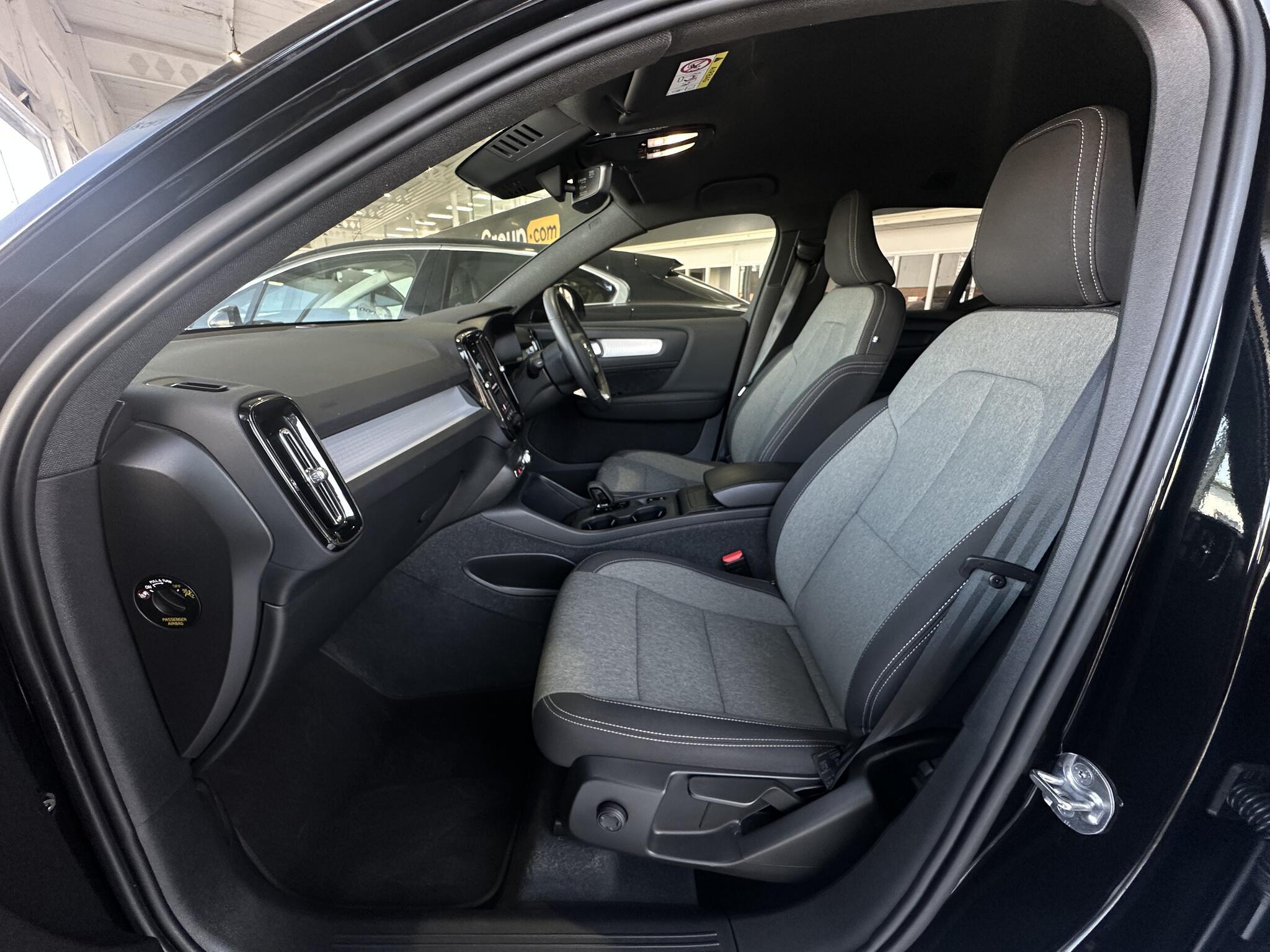 Volvo XC40 - Image 18