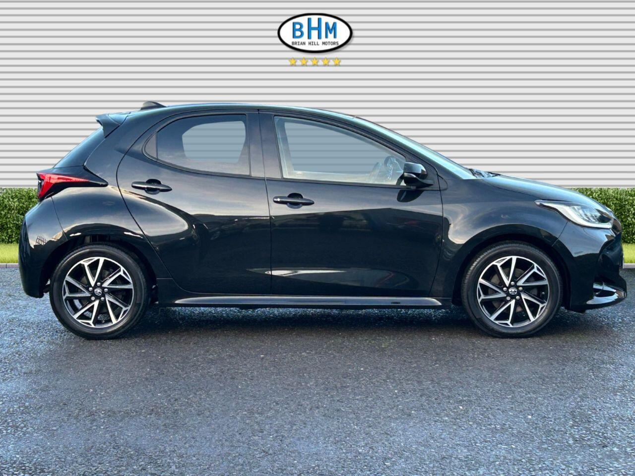 Toyota Yaris - Image 26