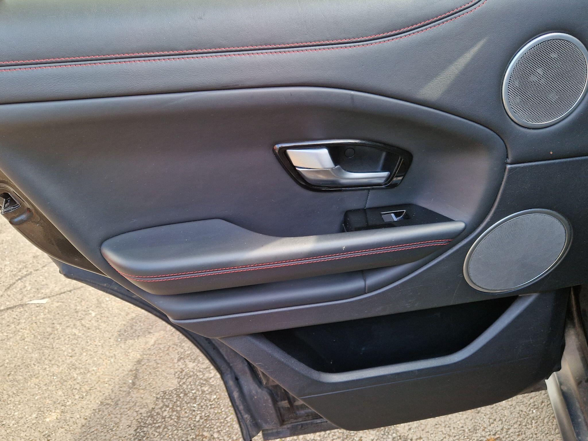 Land Rover Range Rover Evoque - Image 42