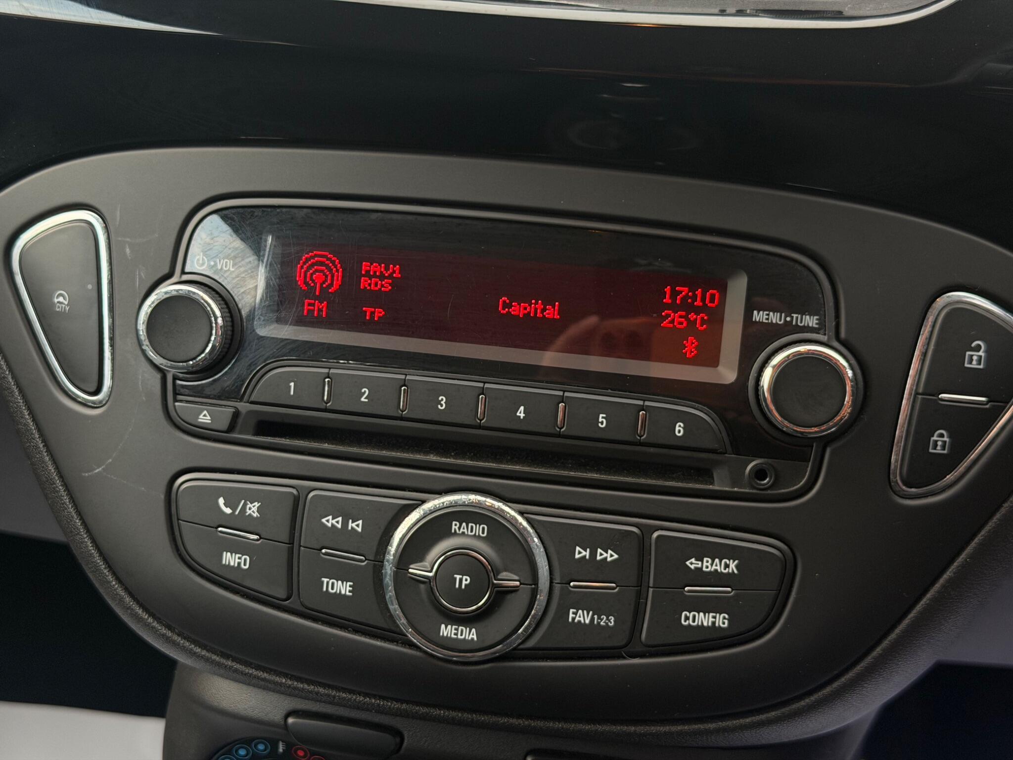 Vauxhall Corsa - Image 17