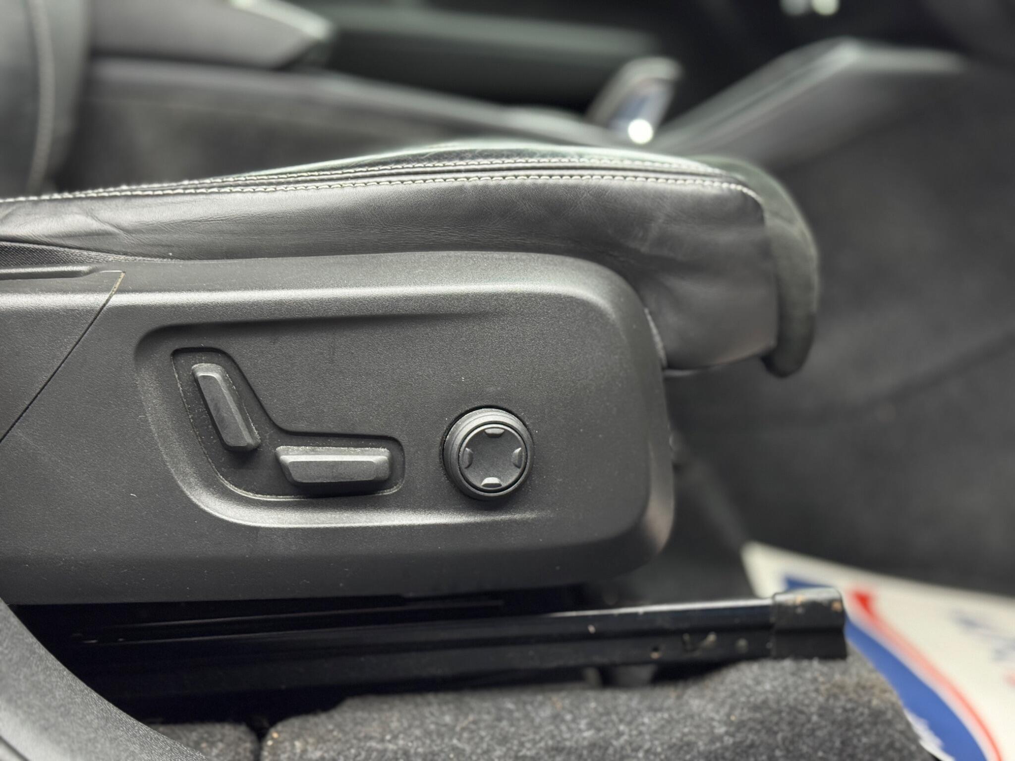 Volvo XC40 - Image 44