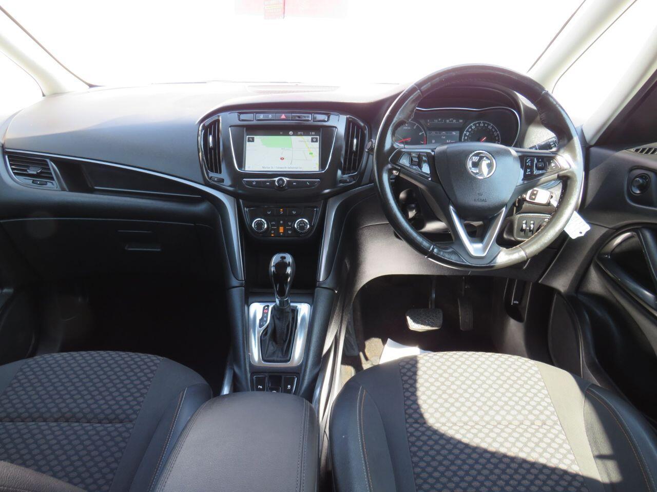 Vauxhall Zafira Tourer - Image 2