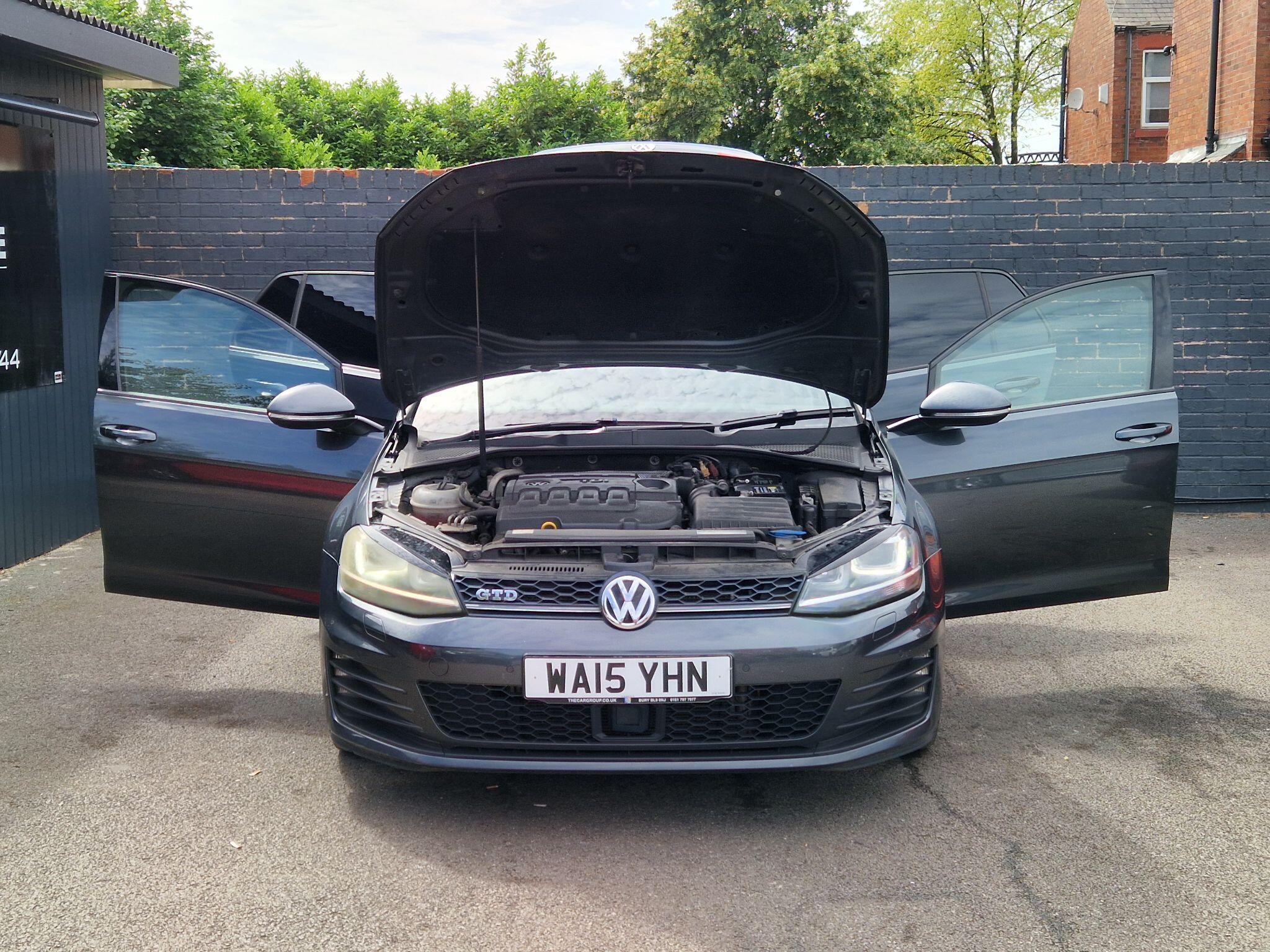 Volkswagen Golf - Image 13