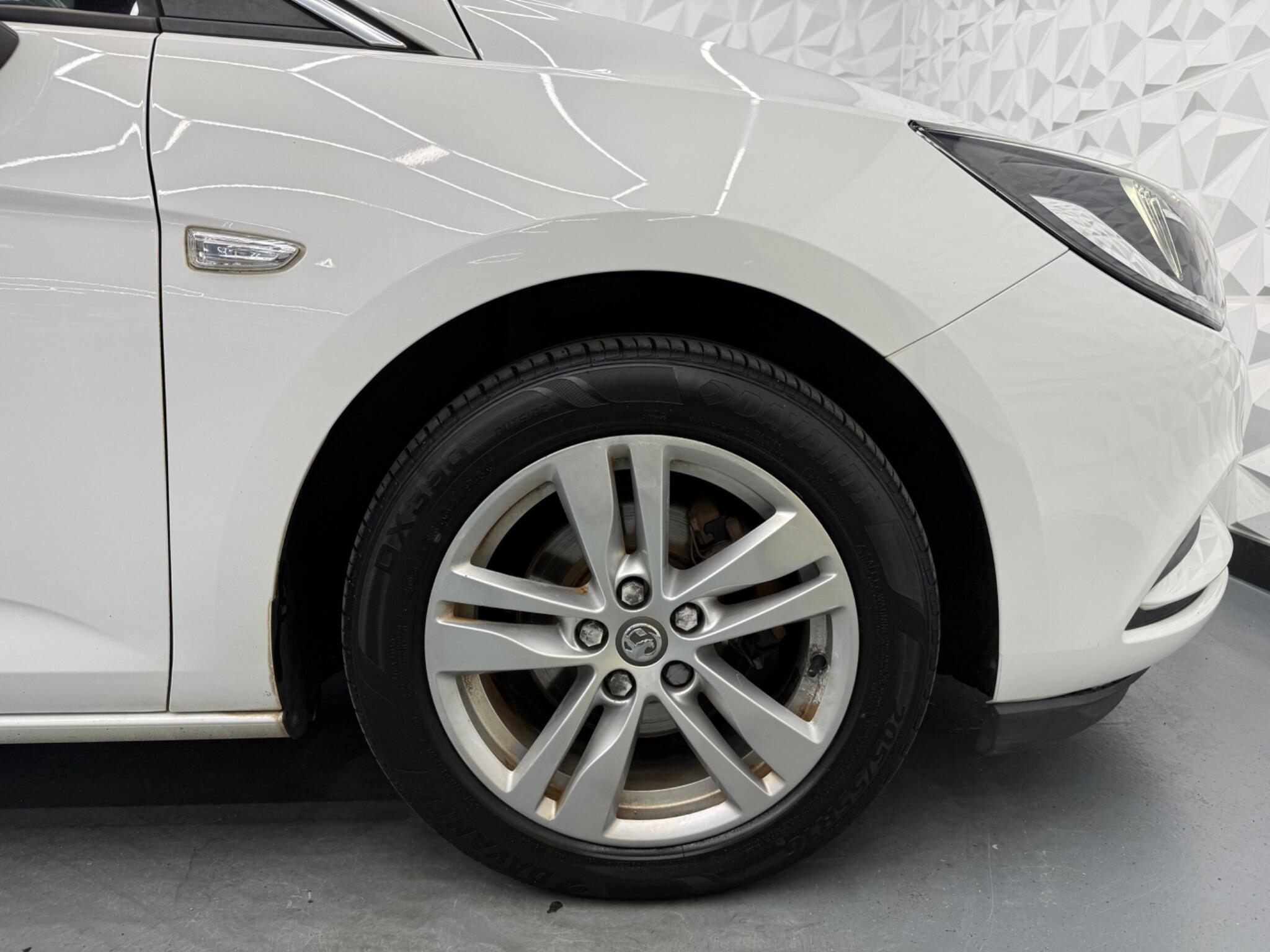 Vauxhall Astra - Image 14