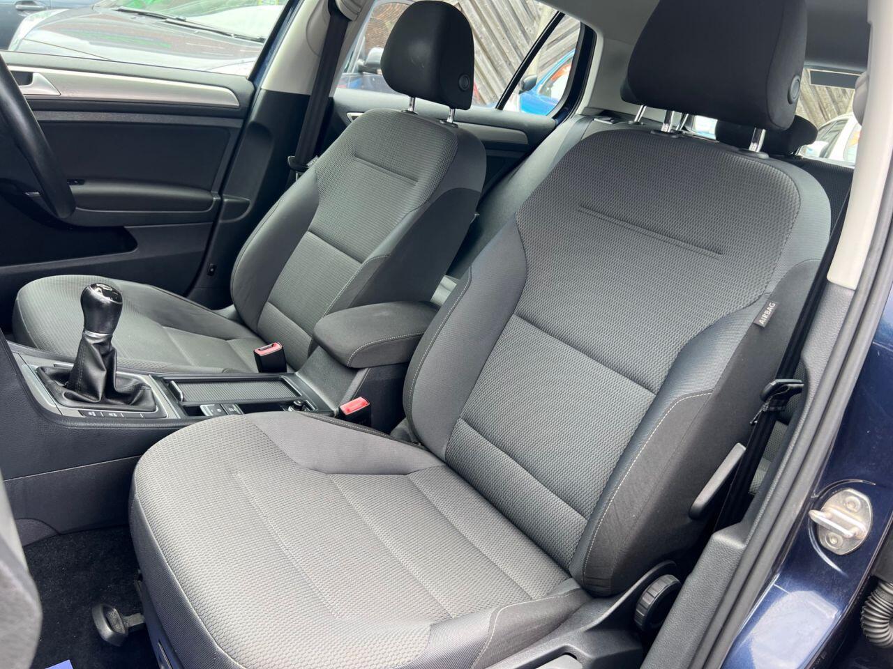 Volkswagen Golf - Image 17