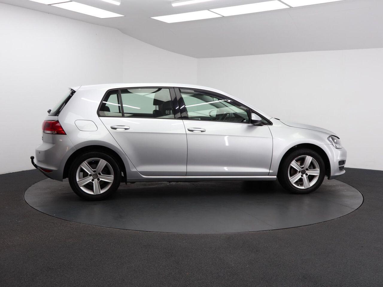 Volkswagen Golf - Image 14