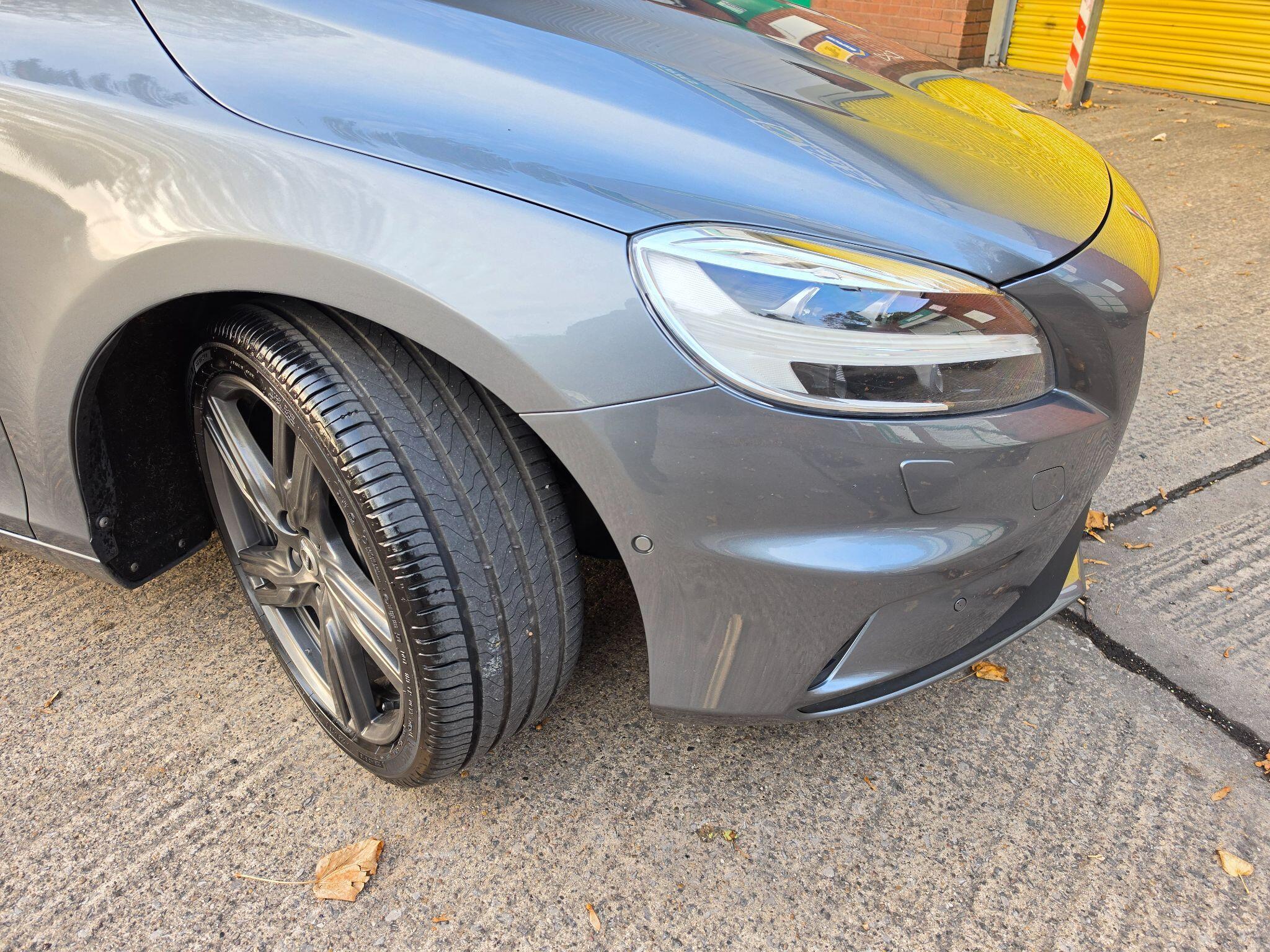 Volvo V40 - Image 15