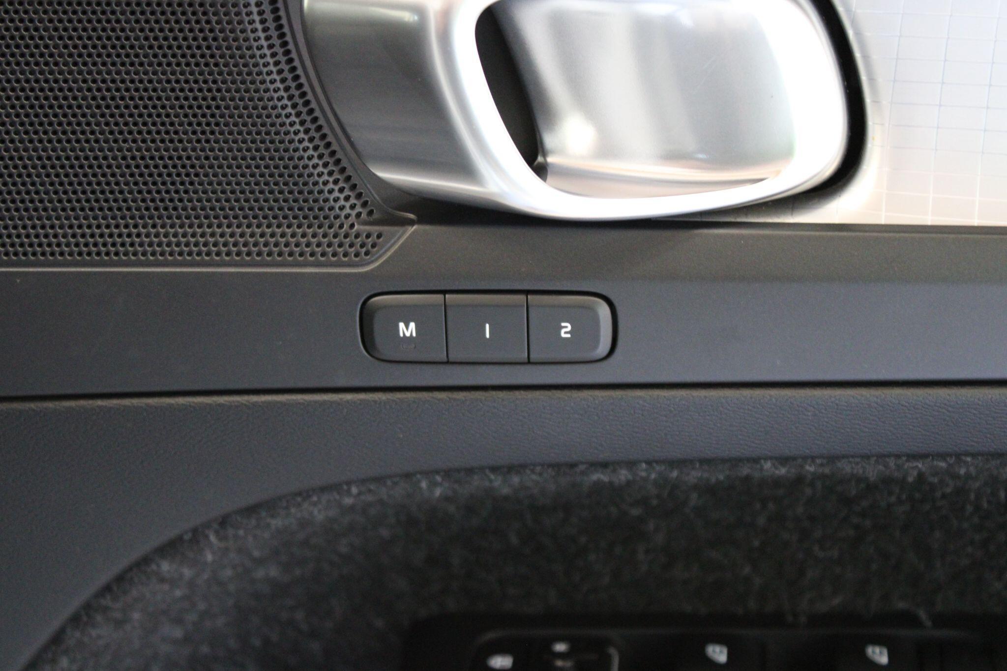Volvo XC40 - Image 41