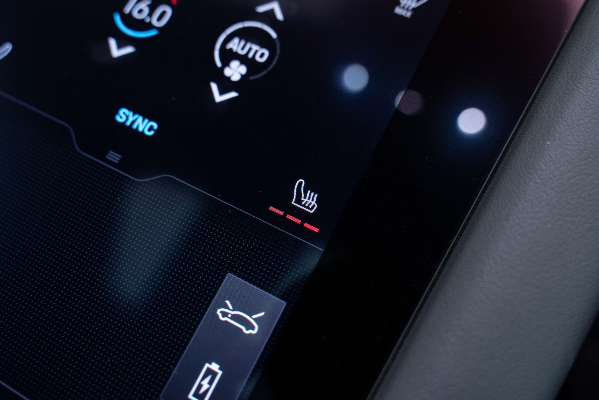 Porsche Taycan - Image 41