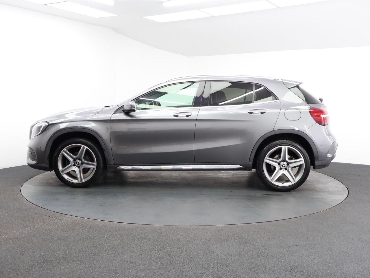 Mercedes-benz GLA - Image 7