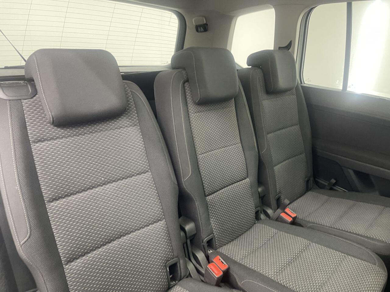 Volkswagen Touran - Image 18