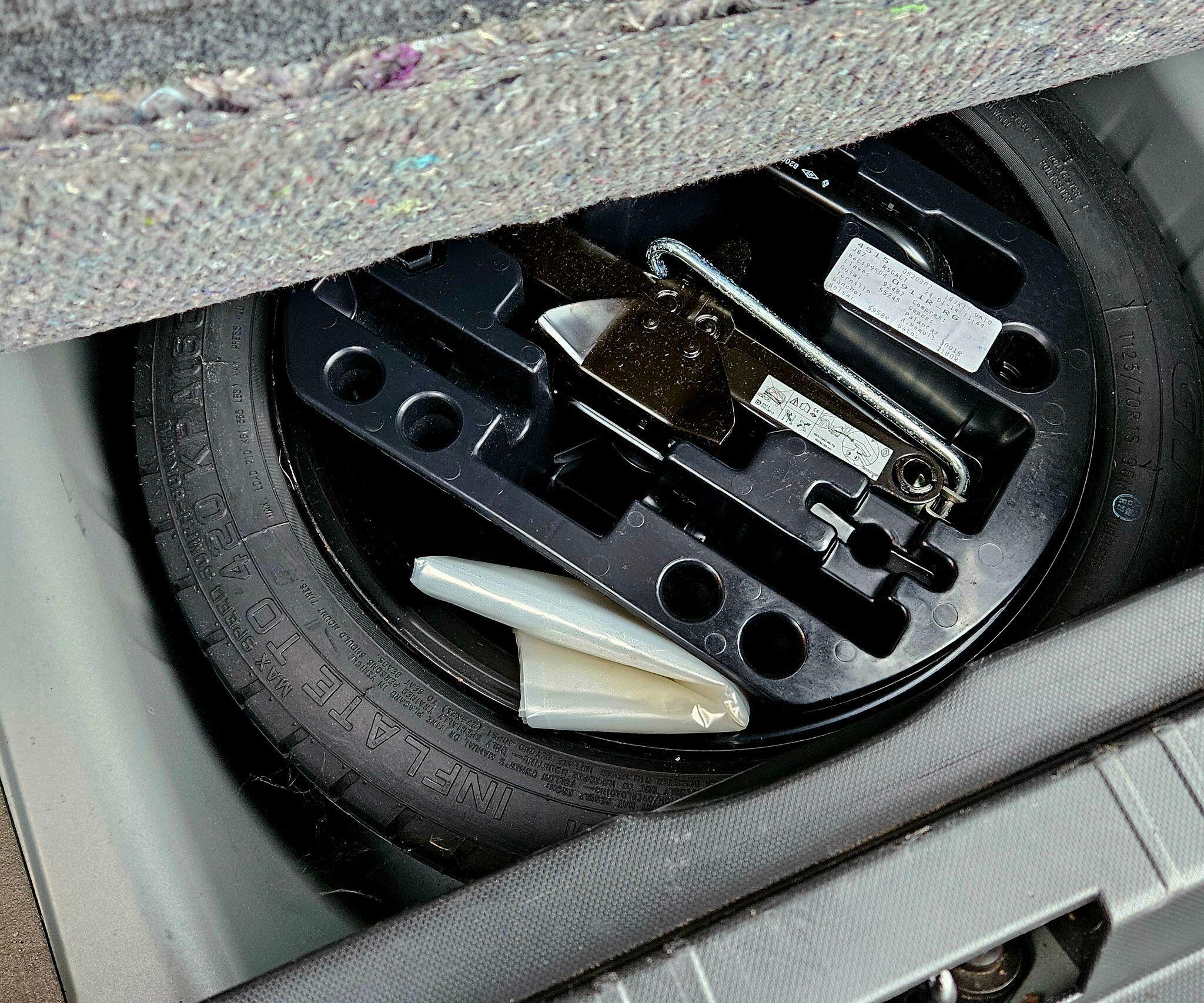 Renault Captur - Image 48