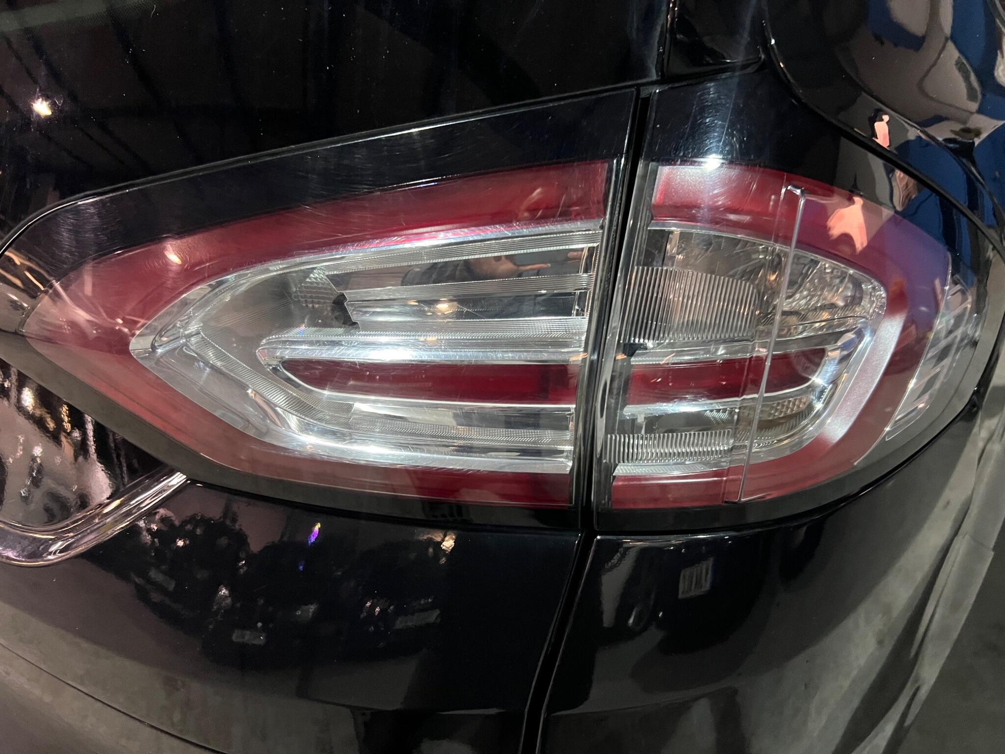 Ford Galaxy - Image 15