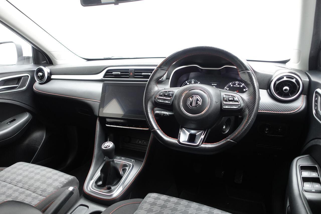 MG MG ZS - Image 15