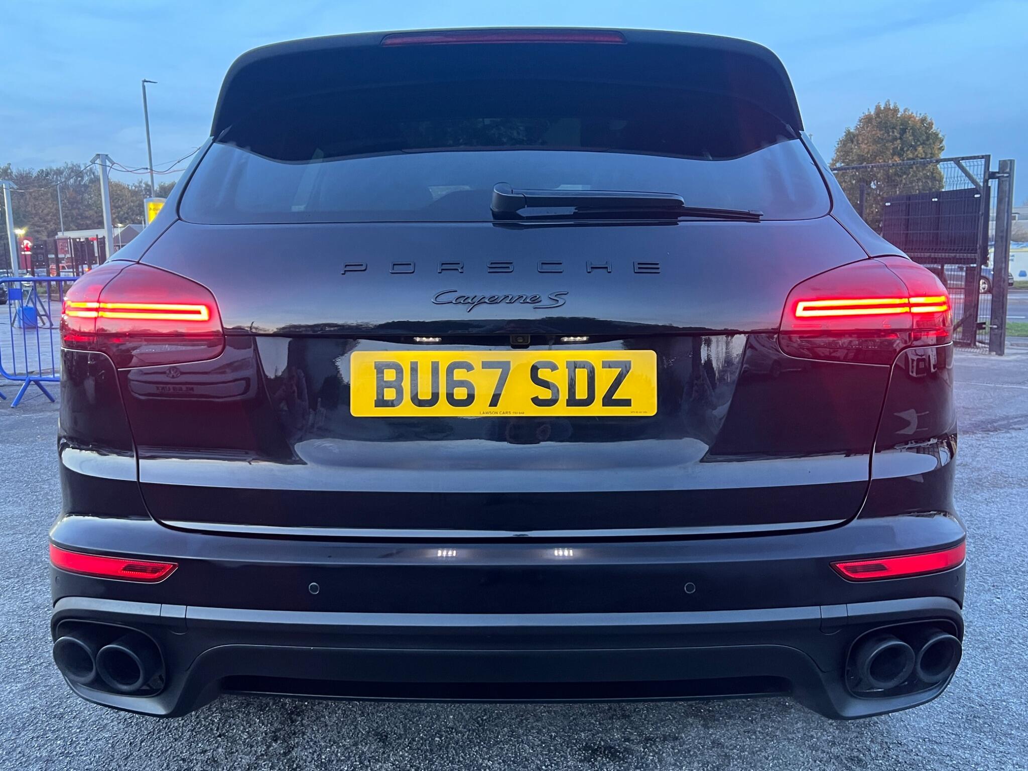 Porsche Cayenne - Image 7