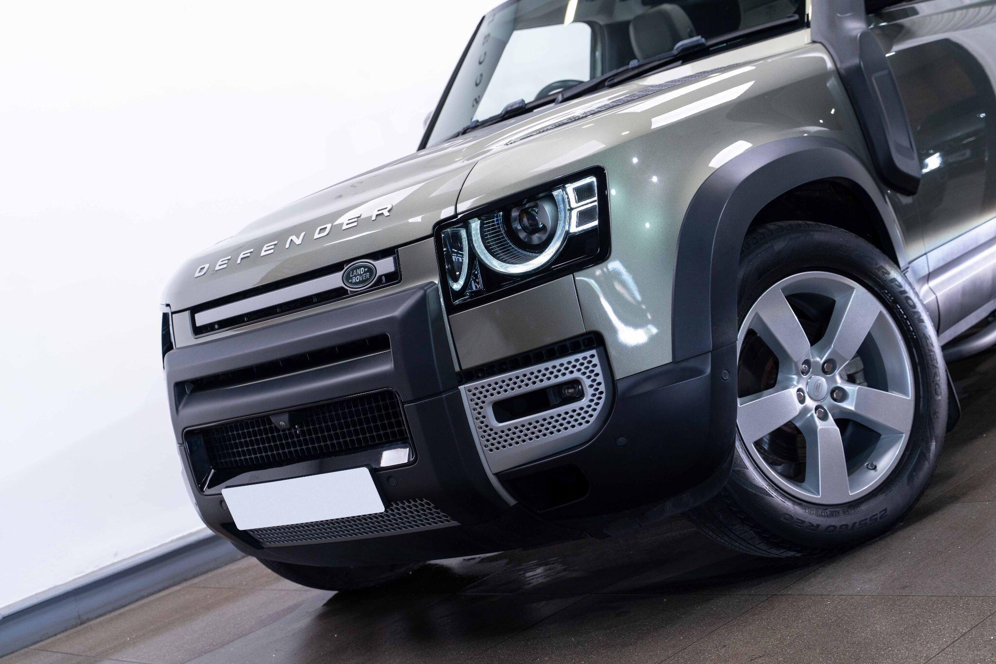 Land Rover Defender 90 - Image 5