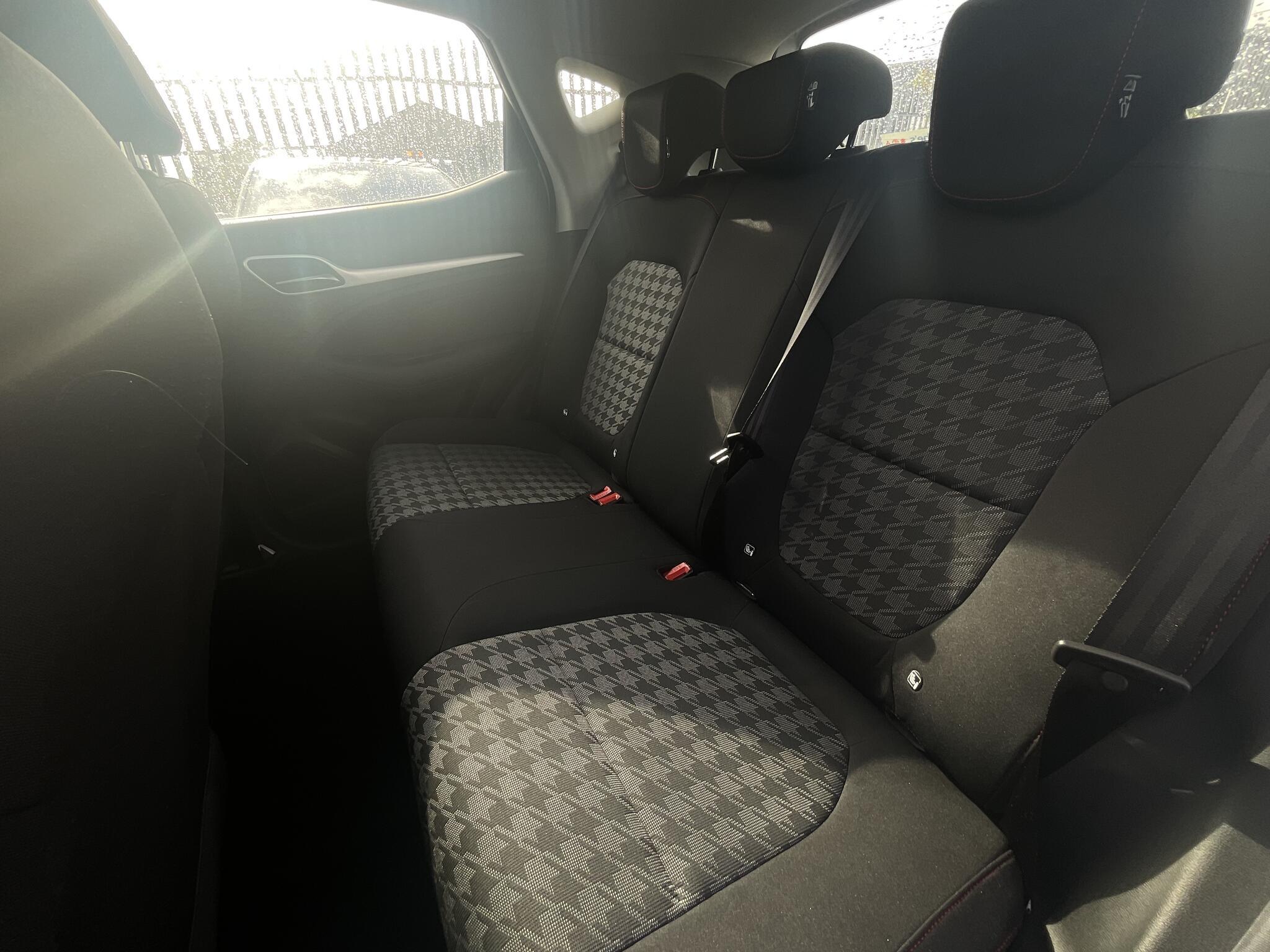 MG MG ZS - Image 14
