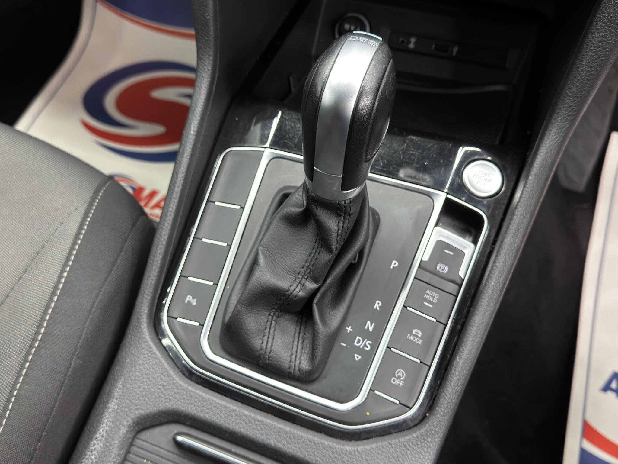 Volkswagen GOLF SV - Image 26