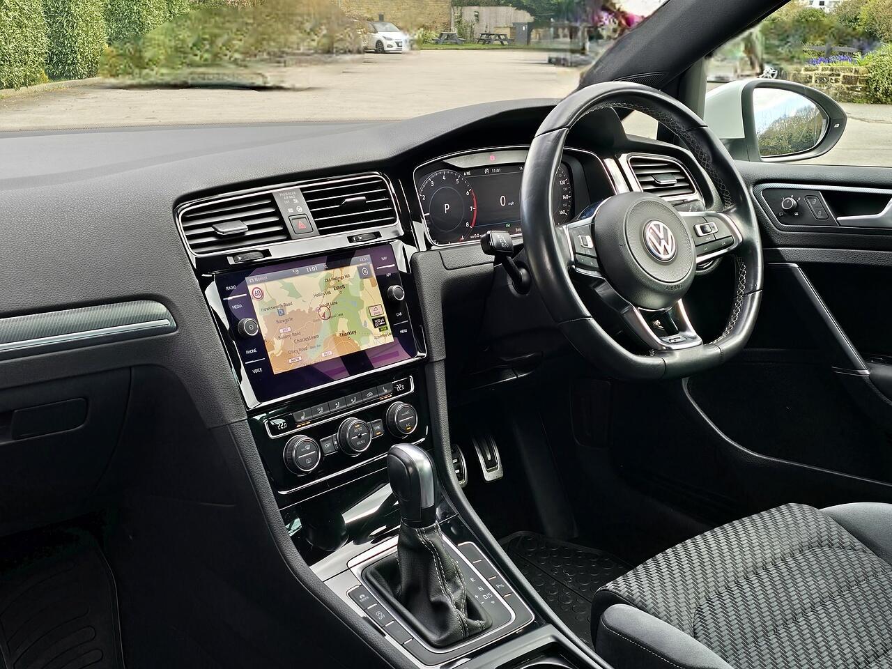 Volkswagen Golf - Image 2