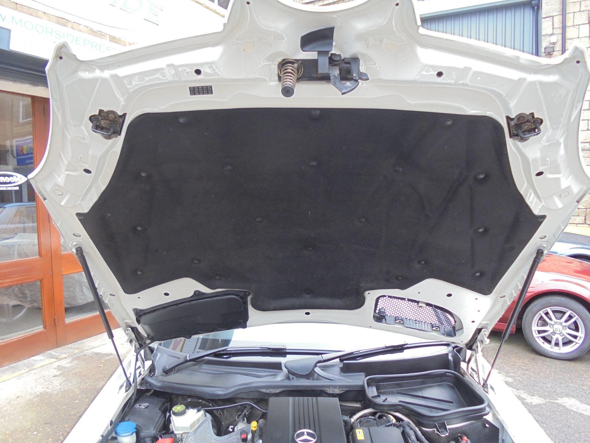 Mercedes SLK - Image 9