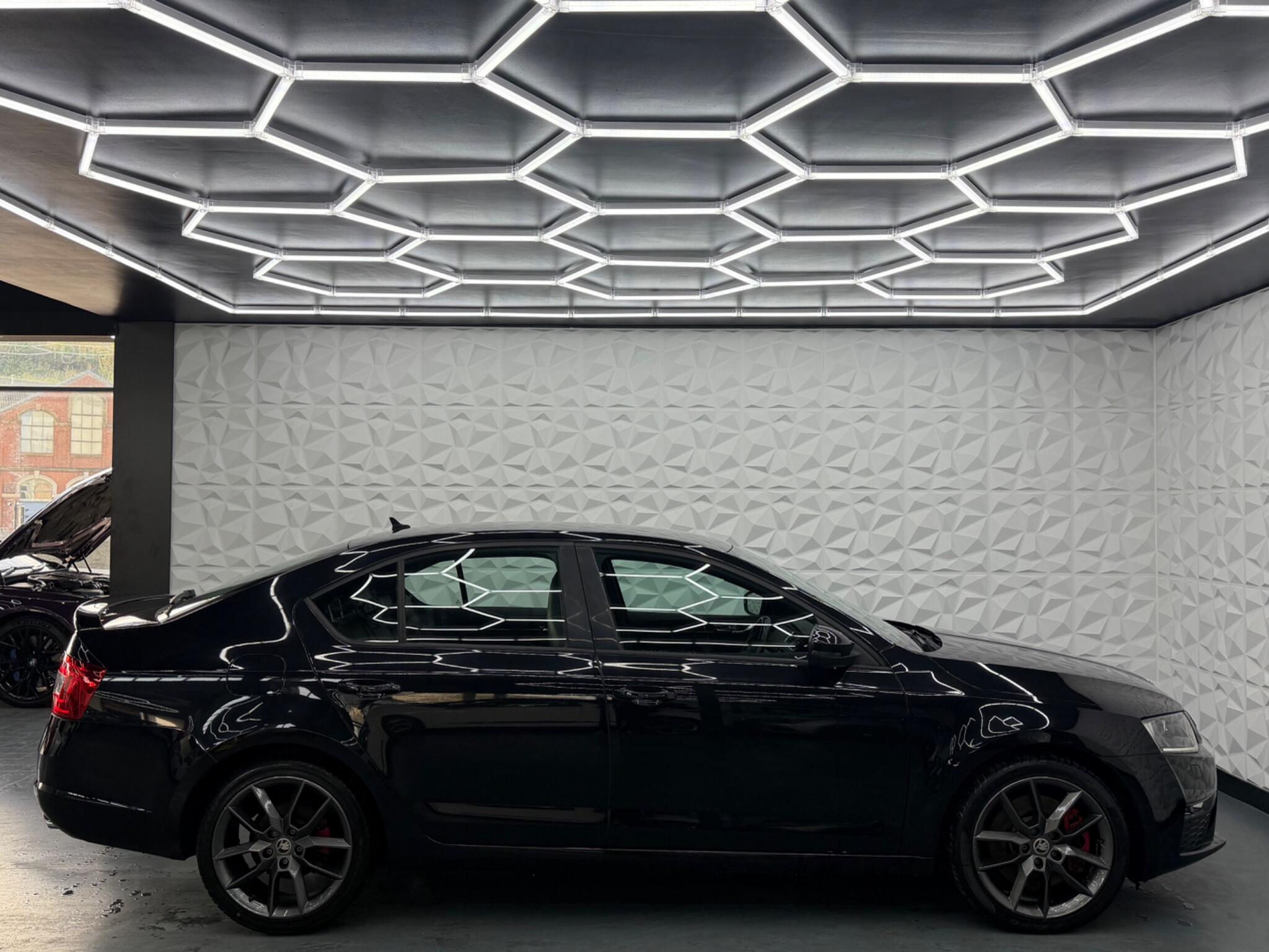 Skoda Octavia - Image 9