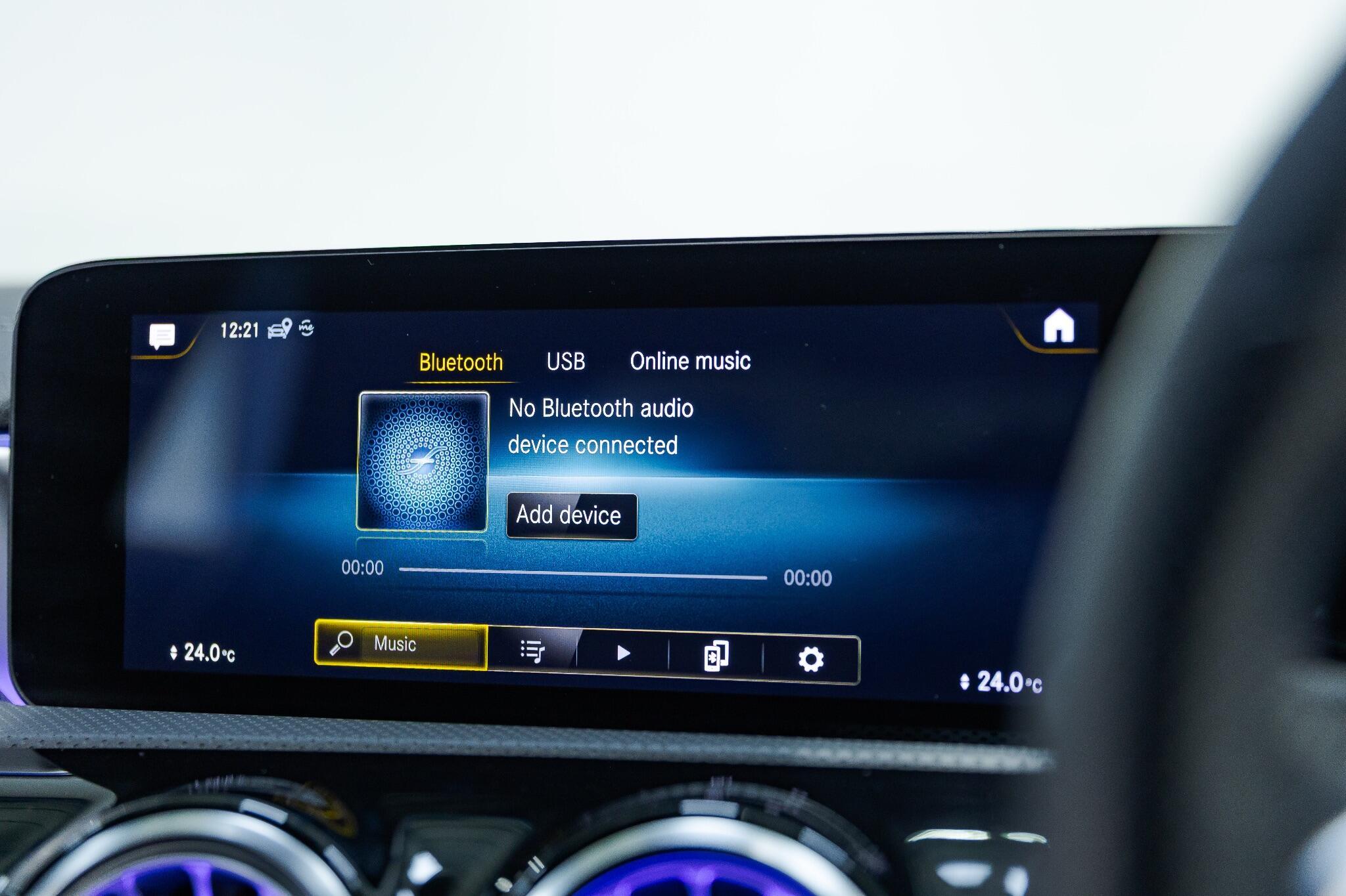 Mercedes CLA - Image 40