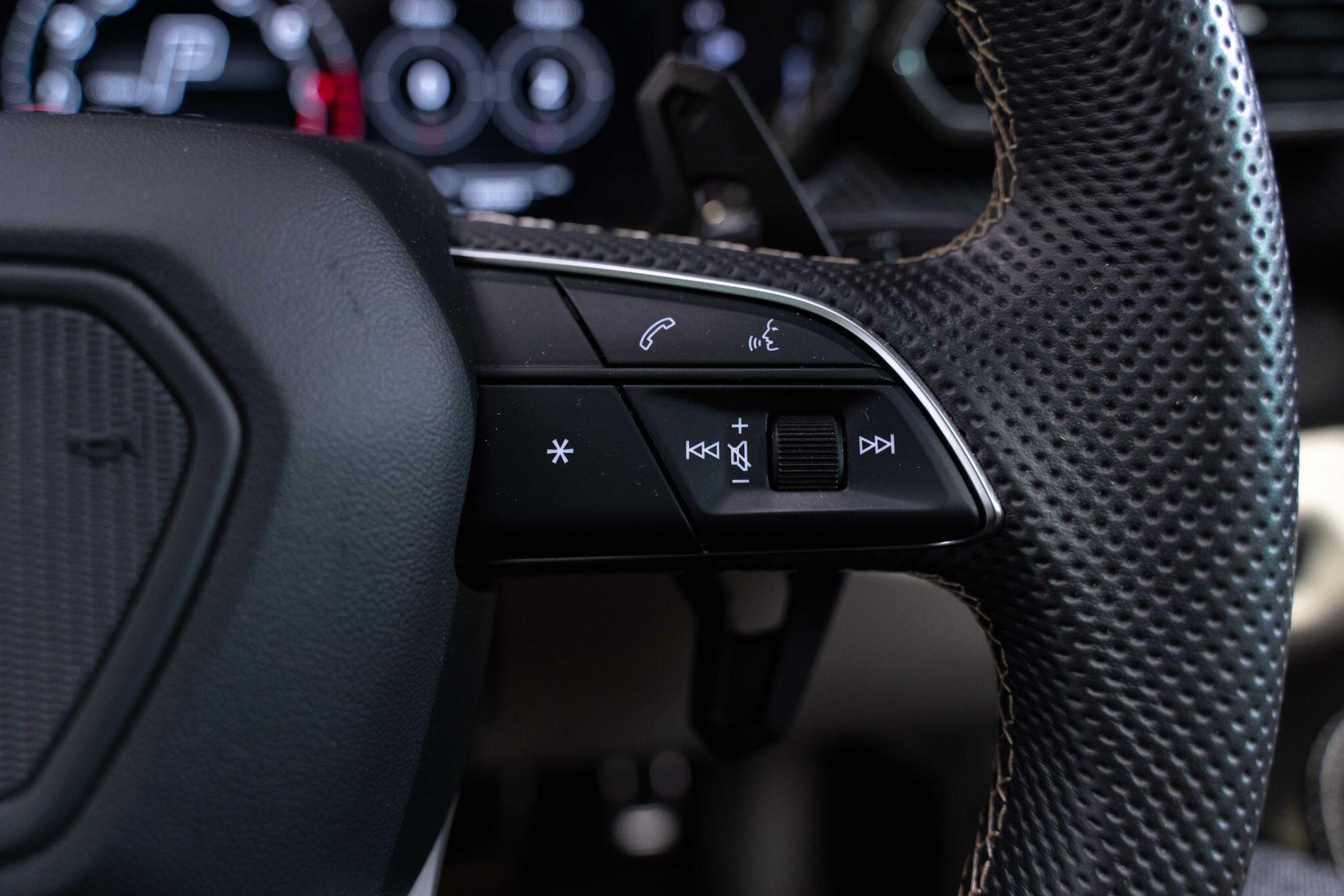 Lamborghini Urus - Image 47