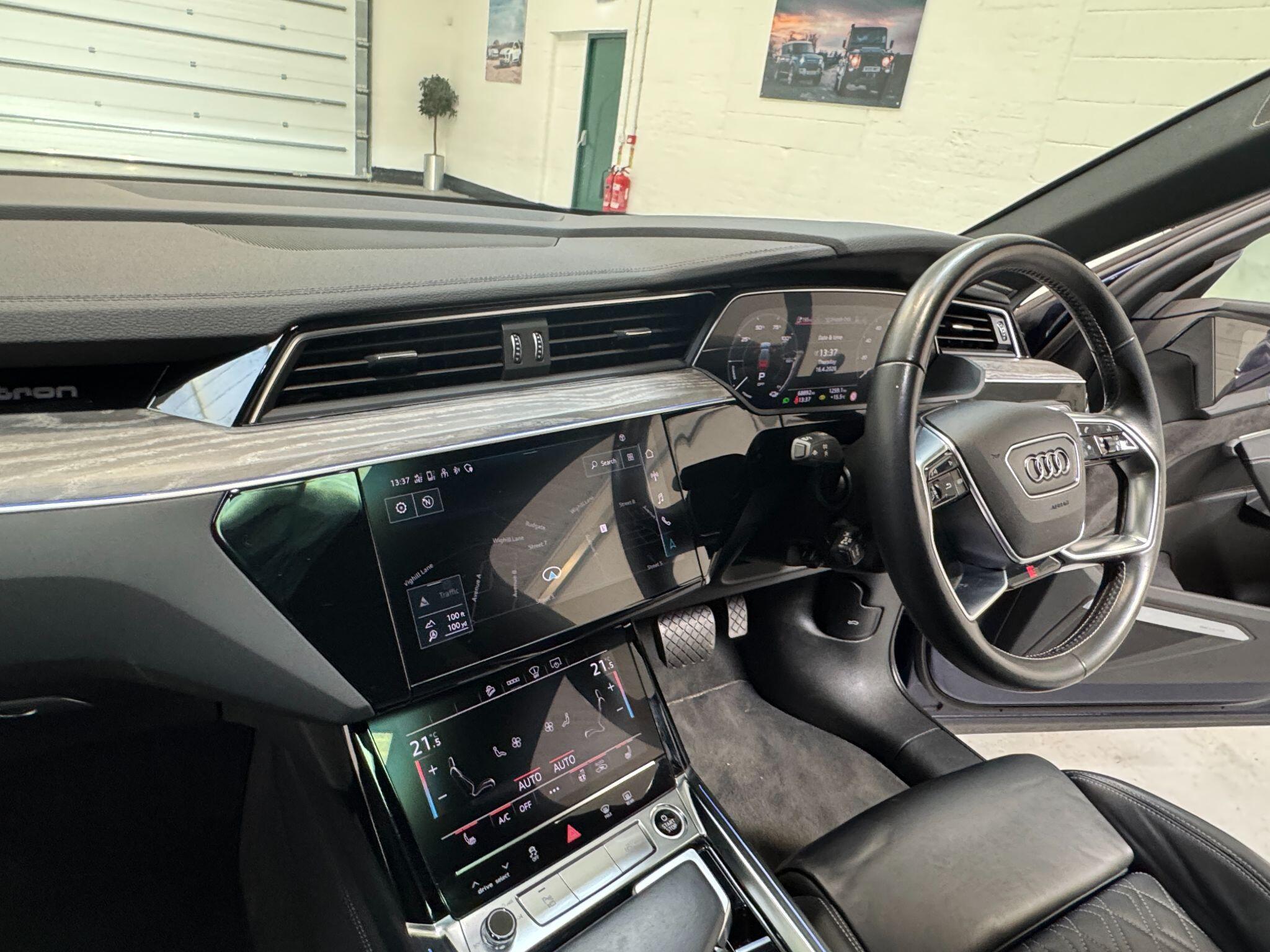 Audi E-Tron - Image 73