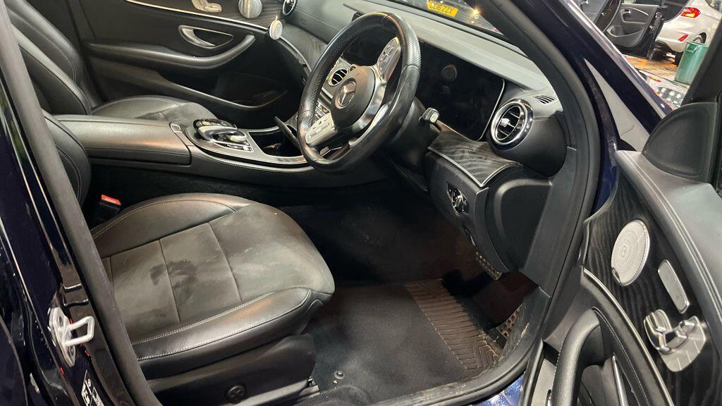 Mercedes-benz E-CLASS - Image 2