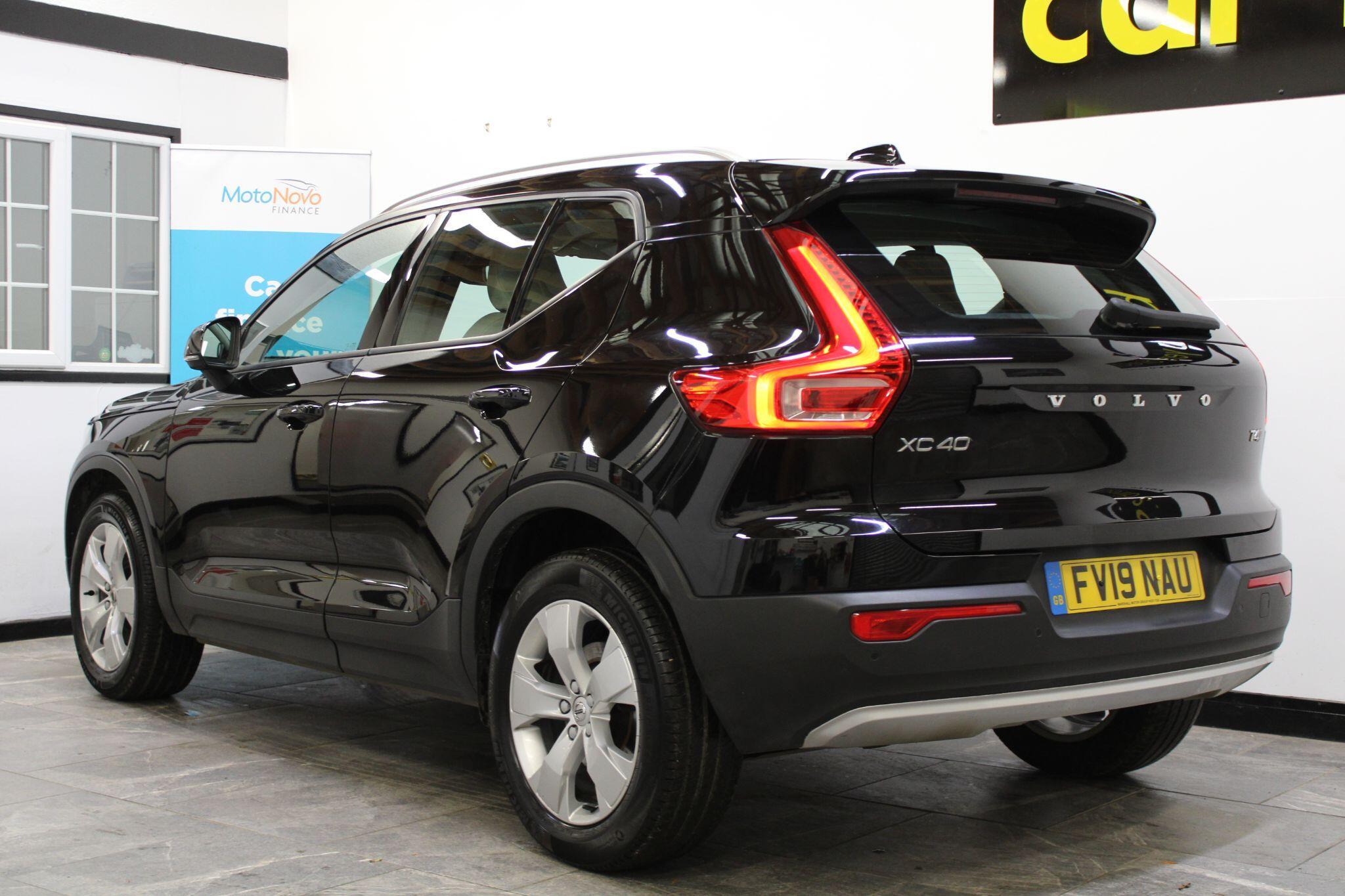 Volvo XC40 - Image 3