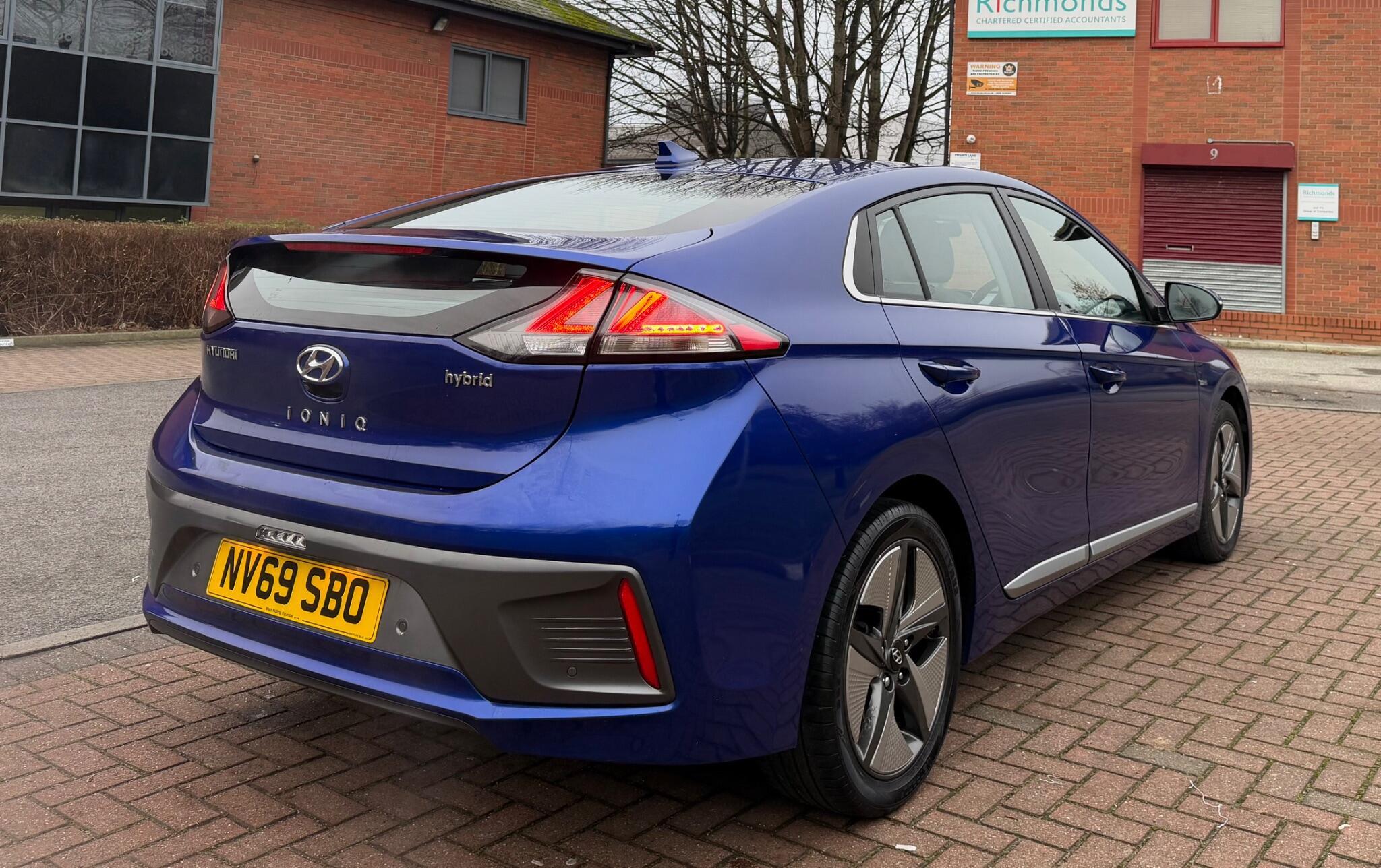 Hyundai Ioniq - Image 27