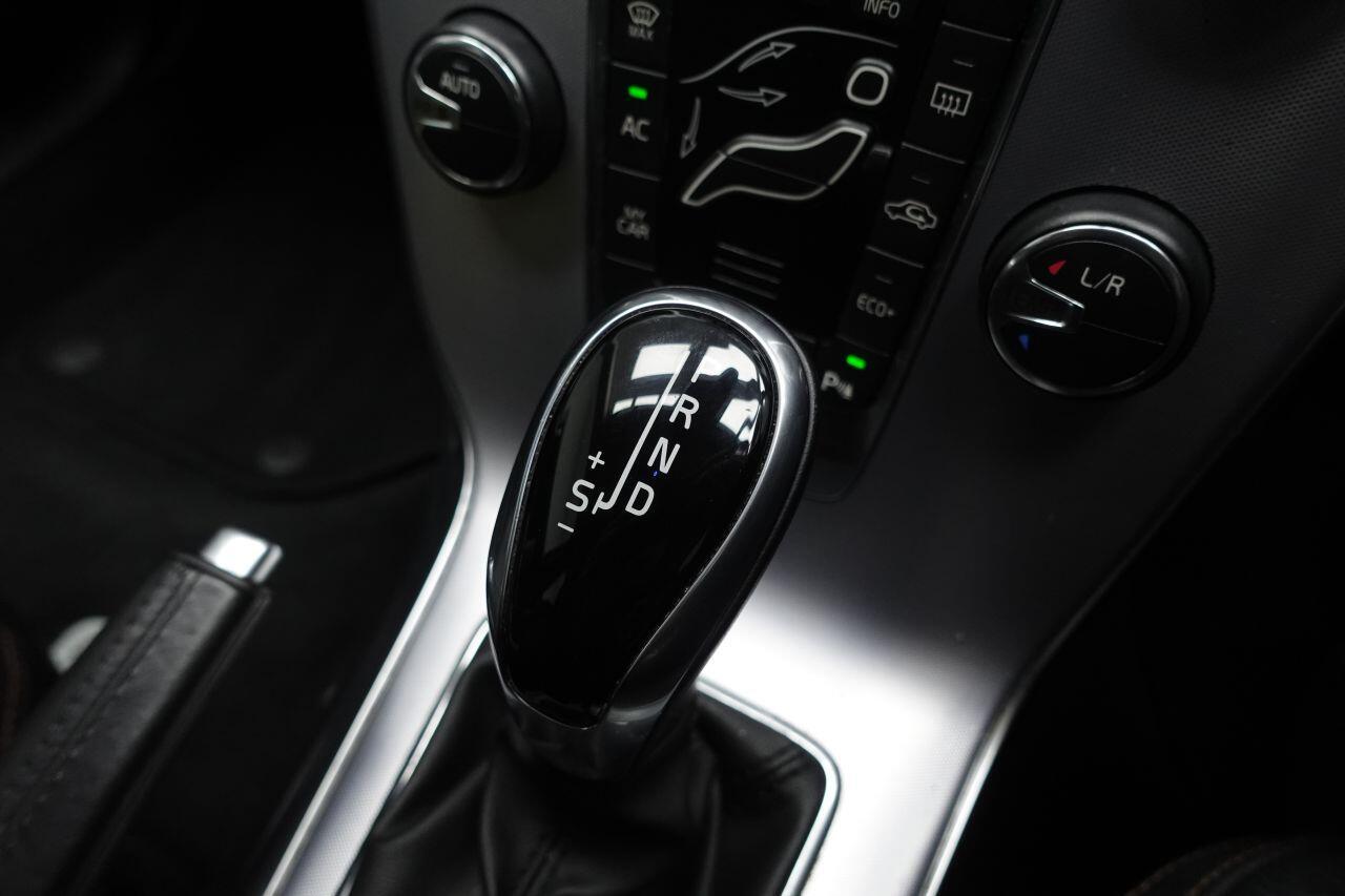 Volvo V40 CROSS COUNTRY - Image 41