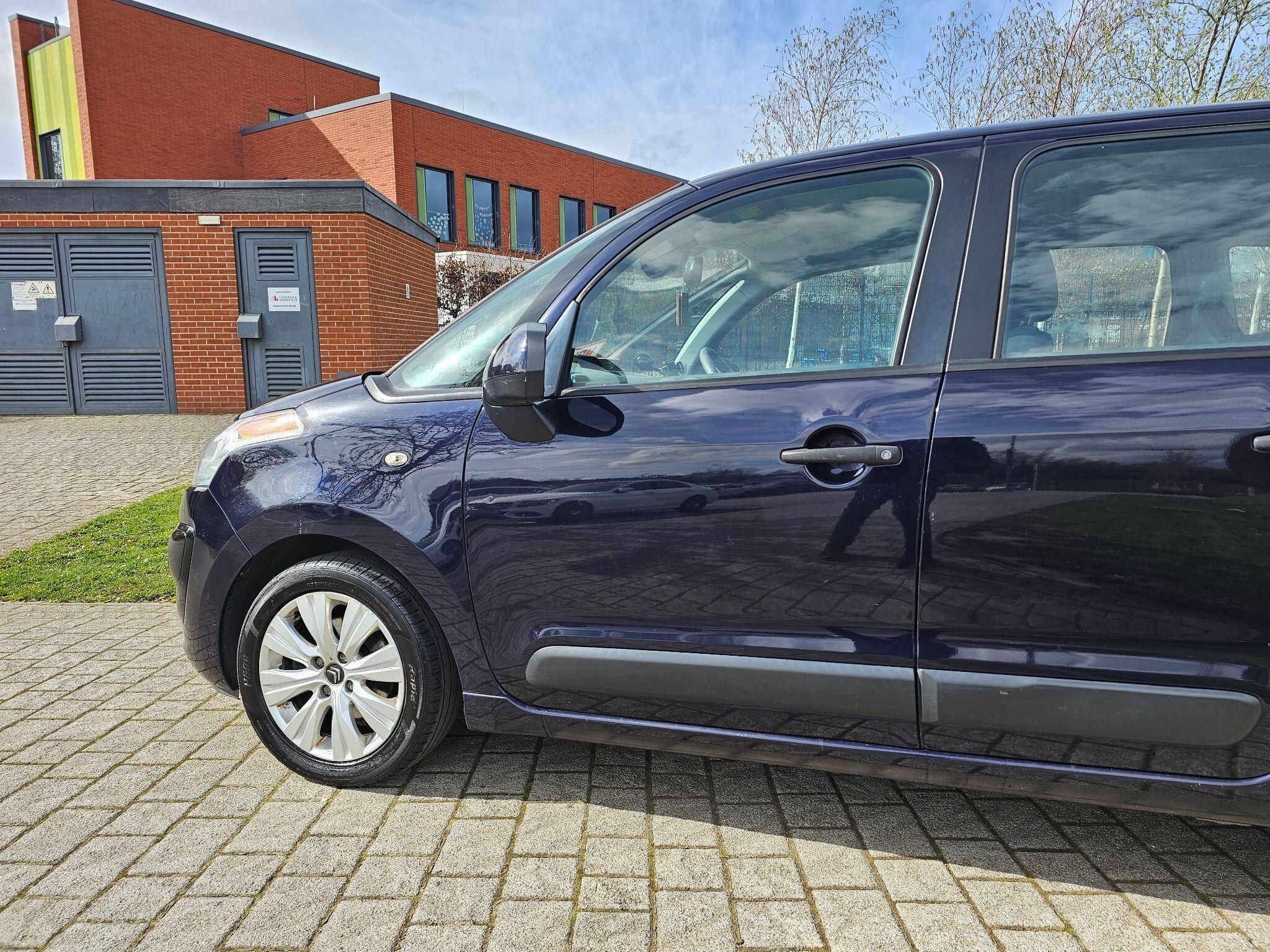 Citroen C3 Picasso - Image 17