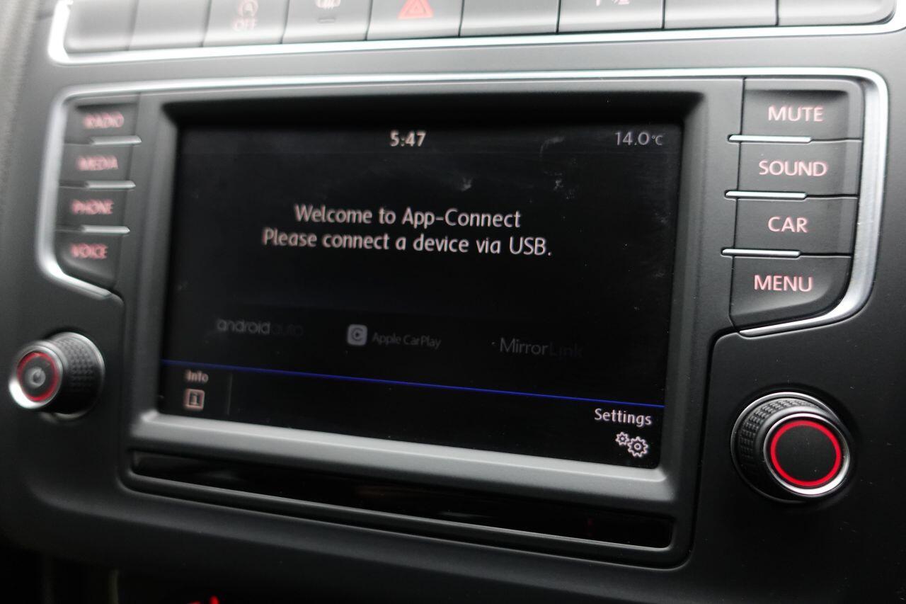 Volkswagen Polo - Image 29