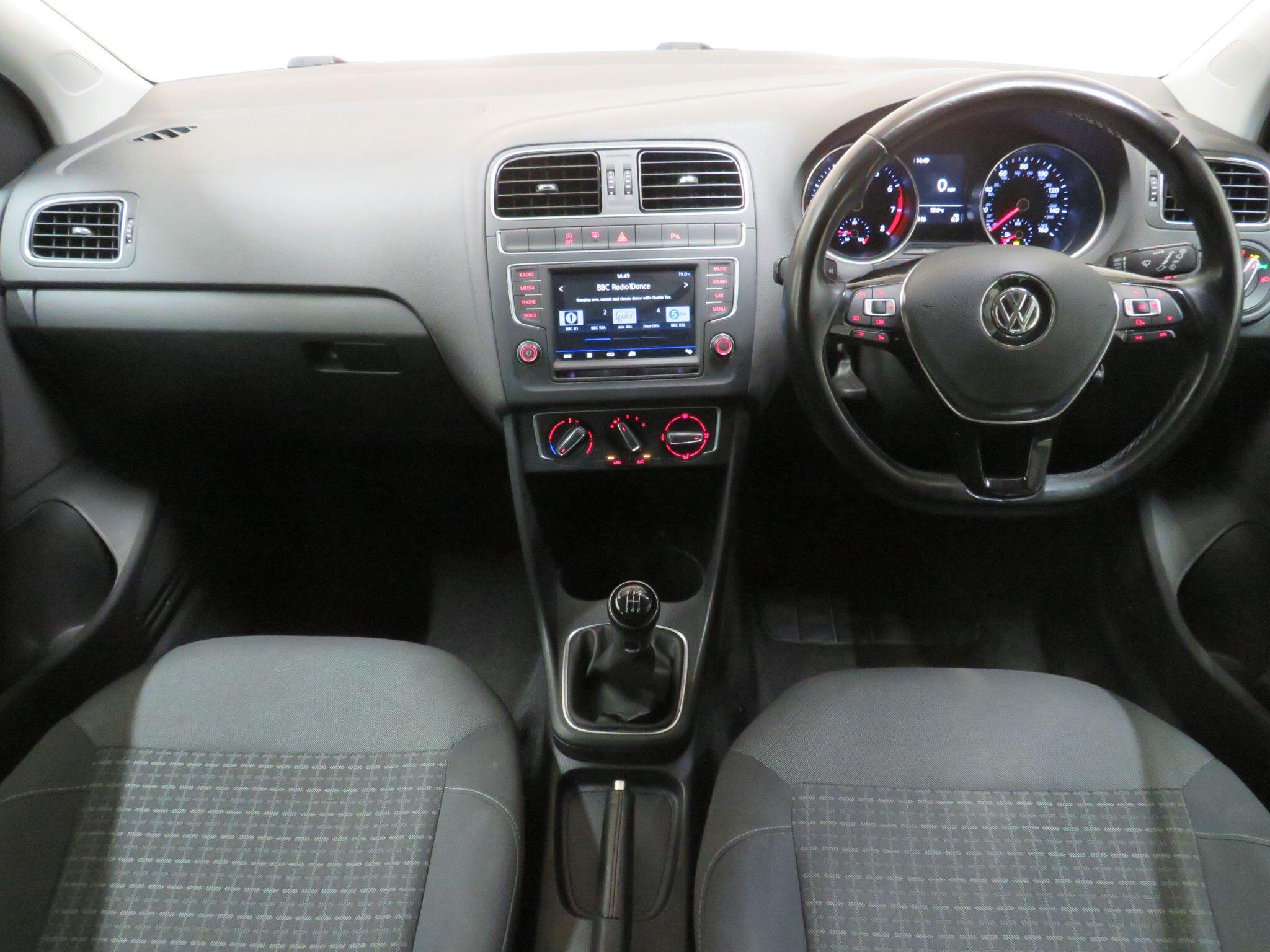 Volkswagen Polo - Image 18